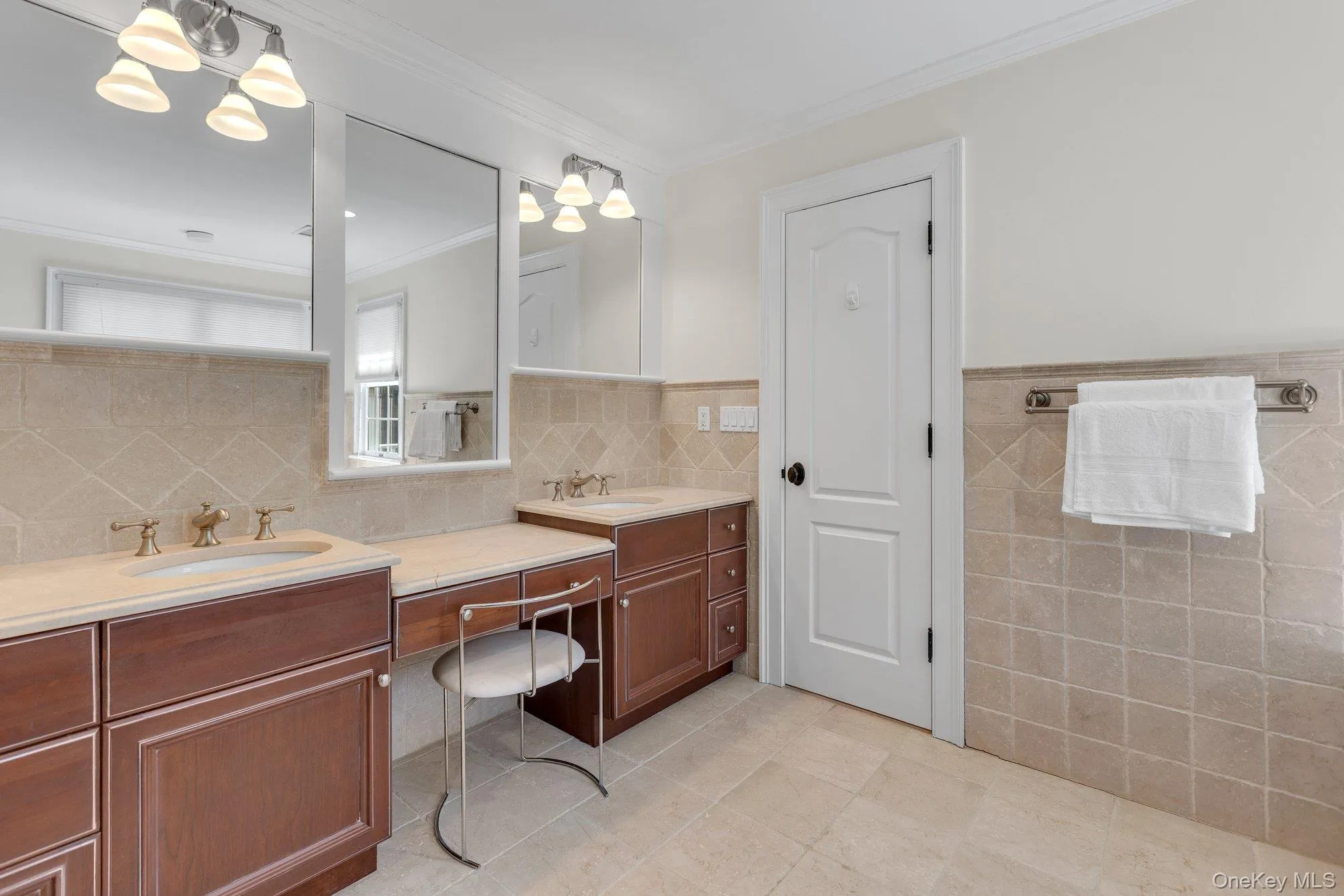 18 Landing Lane, Southampton, NY, 5 Bedrooms Bedrooms, 10 Rooms Rooms,3 BathroomsBathrooms,Residential,For Rent,Landing,0,920027 18 Landing Lane, Southampton, NY, 5 Bedrooms Bedrooms, 10 Rooms Rooms,3 BathroomsBathrooms,Residential,For Rent,Landing,0,920027