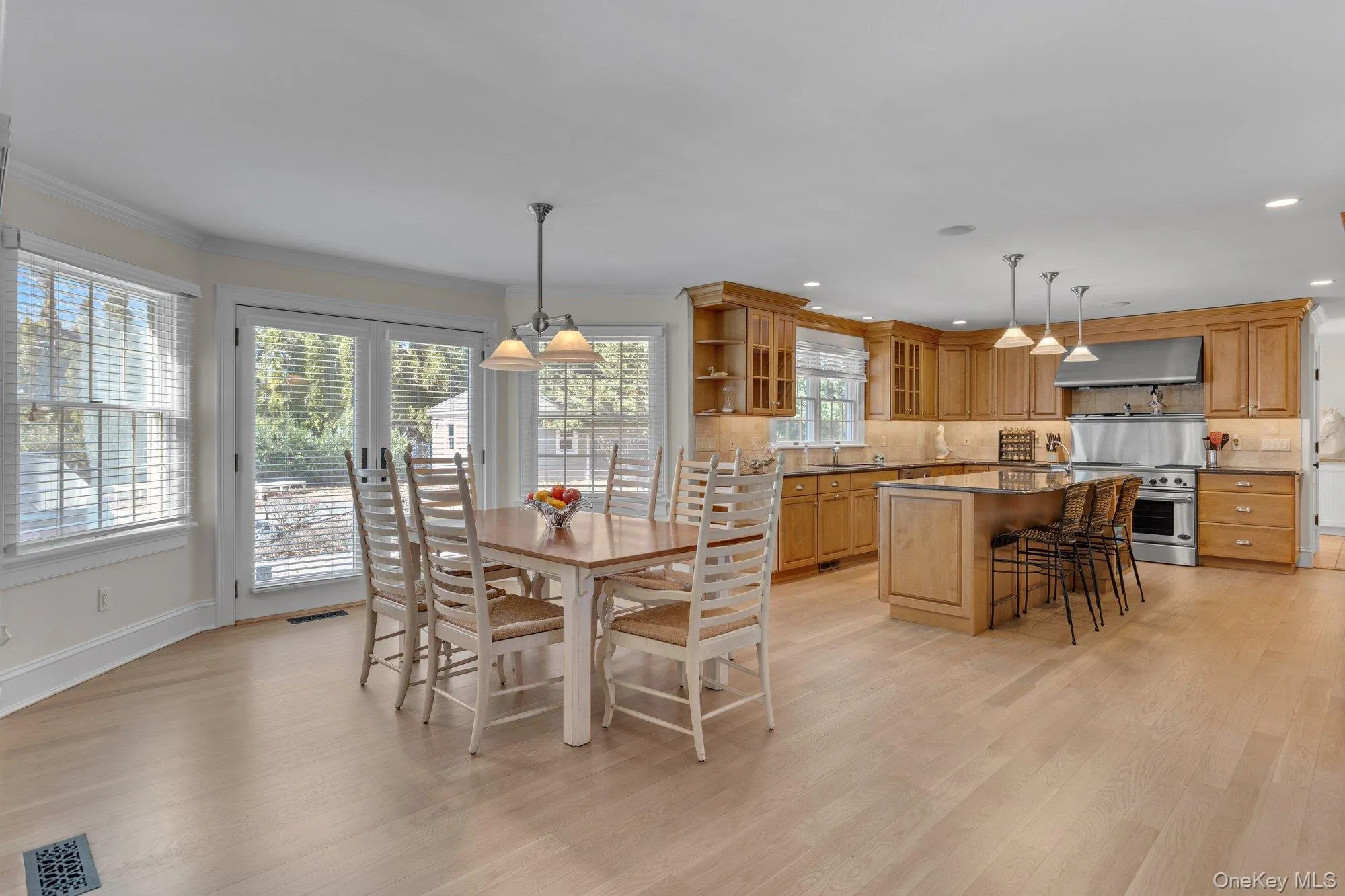 18 Landing Lane, Southampton, NY, 5 Bedrooms Bedrooms, 10 Rooms Rooms,3 BathroomsBathrooms,Residential,For Rent,Landing,0,920027 18 Landing Lane, Southampton, NY, 5 Bedrooms Bedrooms, 10 Rooms Rooms,3 BathroomsBathrooms,Residential,For Rent,Landing,0,920027