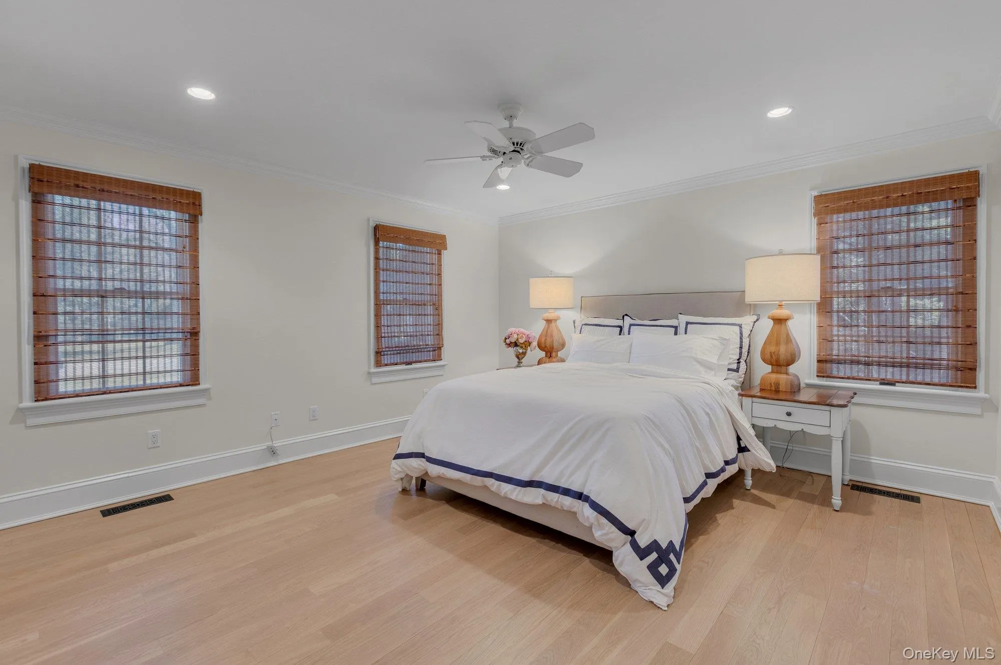 18 Landing Lane, Southampton, NY, 5 Bedrooms Bedrooms, 10 Rooms Rooms,3 BathroomsBathrooms,Residential,For Rent,Landing,0,920027 18 Landing Lane, Southampton, NY, 5 Bedrooms Bedrooms, 10 Rooms Rooms,3 BathroomsBathrooms,Residential,For Rent,Landing,0,920027