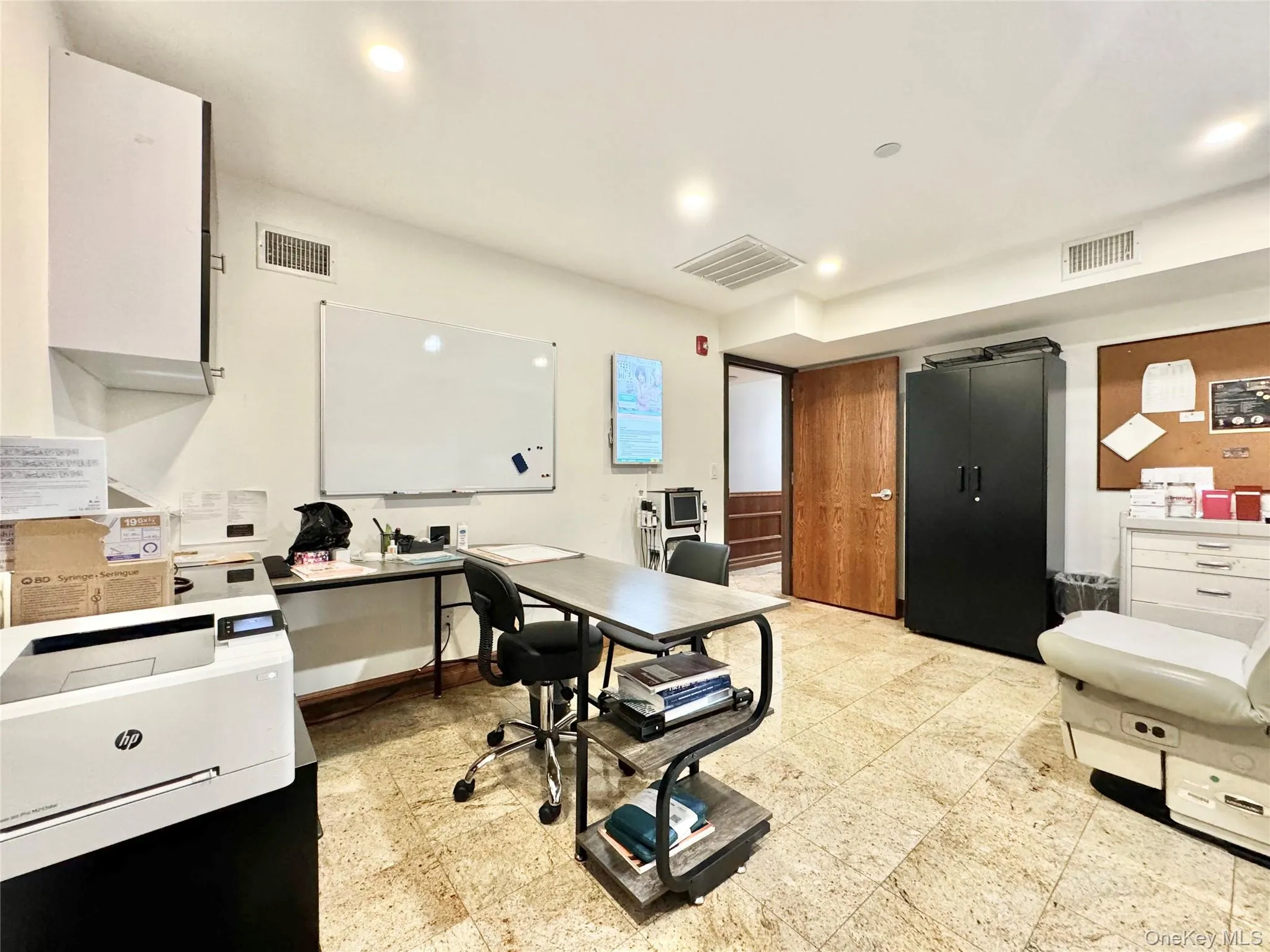 Office area featuring recessed lighting Office area featuring recessed lighting