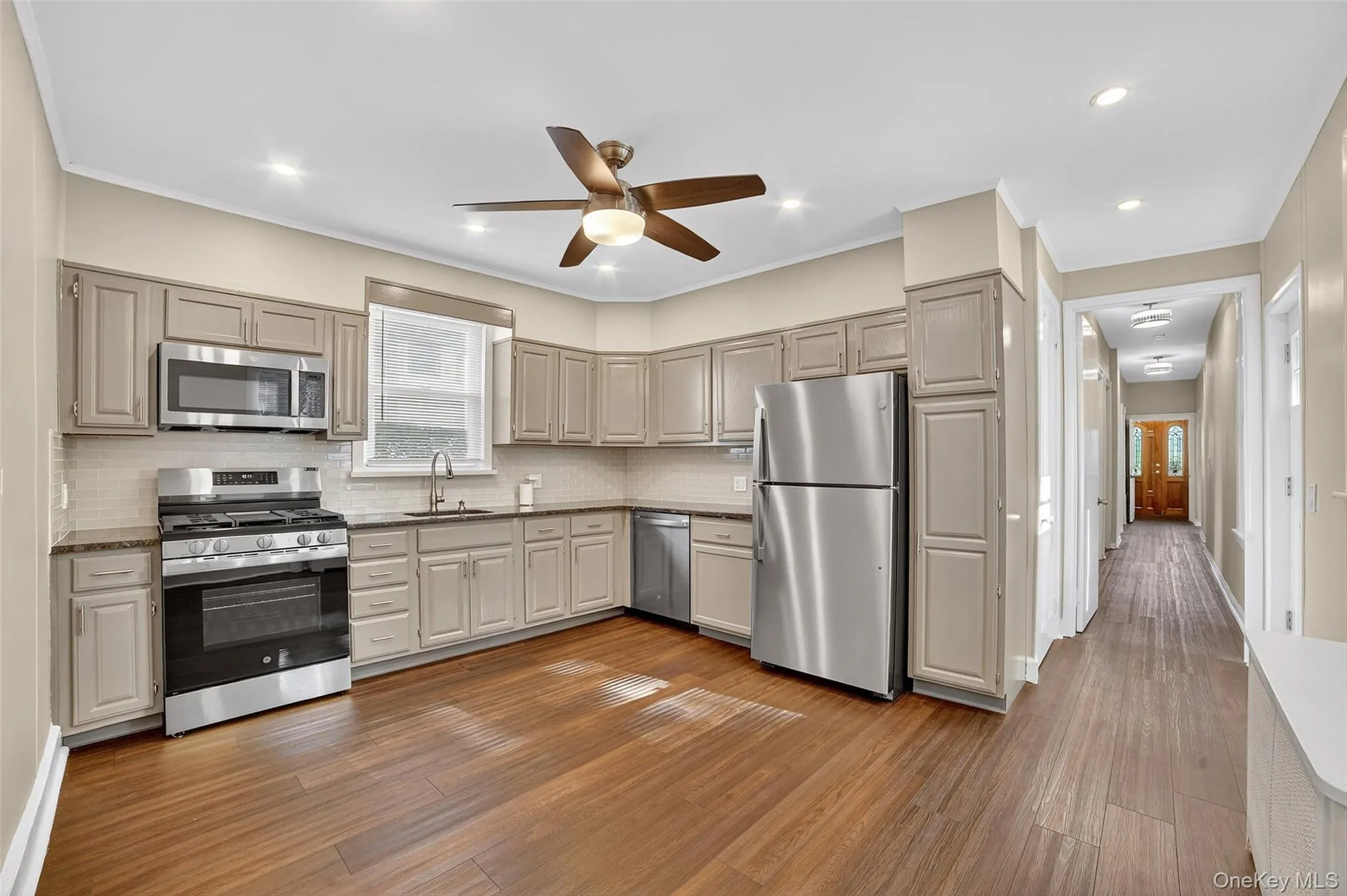 81 Woodland Avenue, New Rochelle, NY, 3 Bedrooms Bedrooms, 6 Rooms Rooms,2 BathroomsBathrooms,Residential Lease,Idx,Woodland,0,920157 81 Woodland Avenue, New Rochelle, NY, 3 Bedrooms Bedrooms, 6 Rooms Rooms,2 BathroomsBathrooms,Residential Lease,Idx,Woodland,0,920157