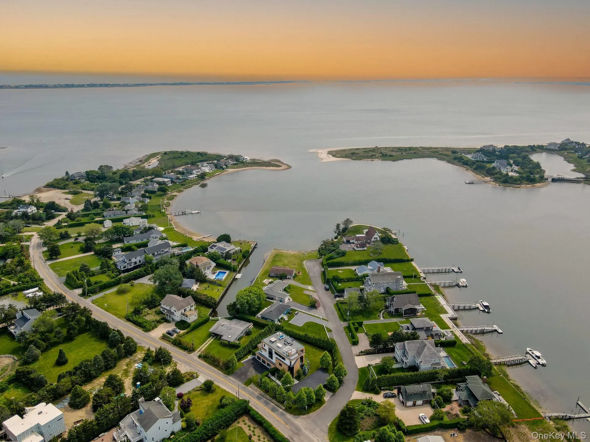 Enjoy Daily breathtaking Sunsets Enjoy Daily breathtaking Sunsets