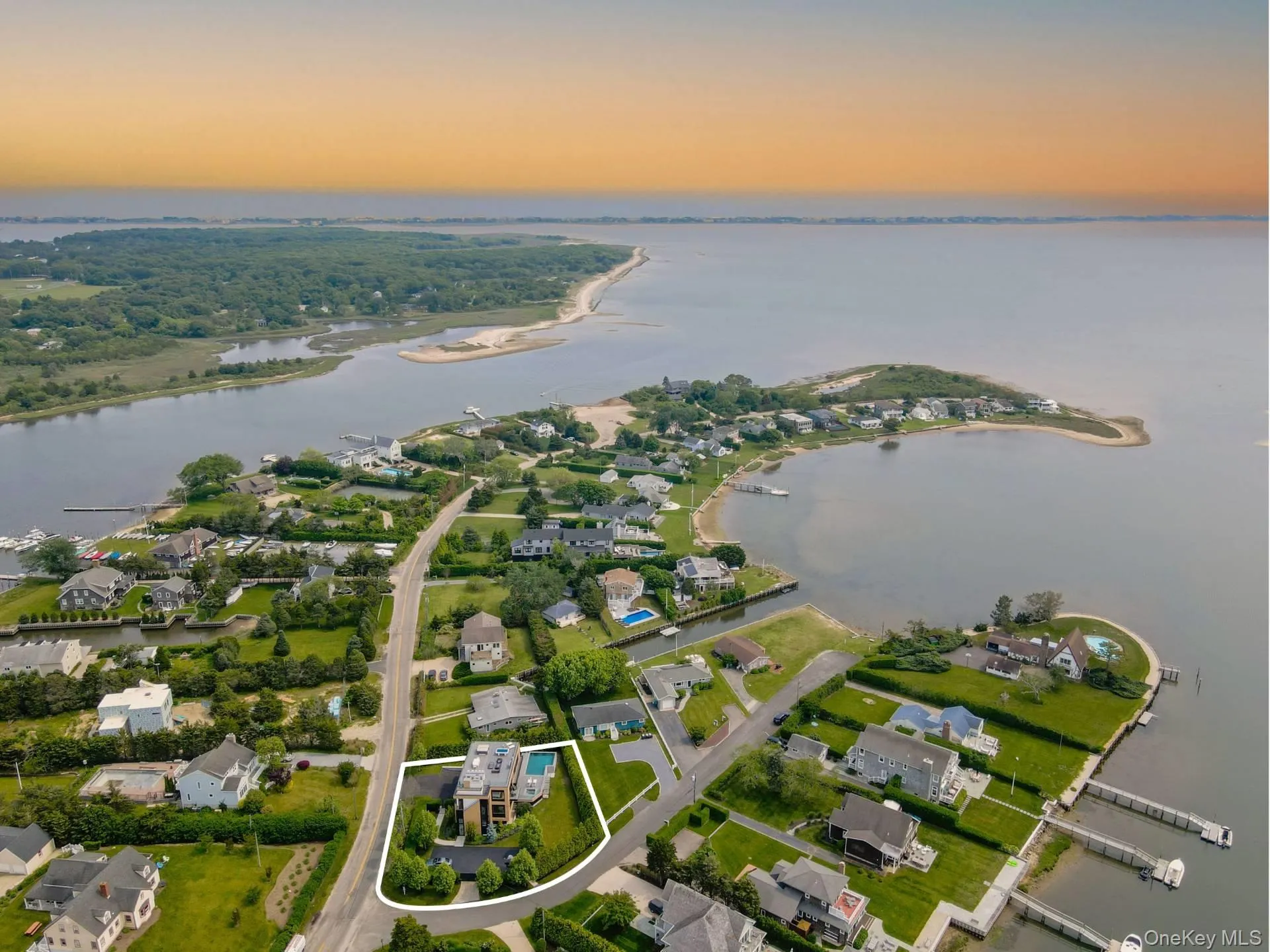 Exclusive Bayfront Community w Easy Bay Access Exclusive Bayfront Community w Easy Bay Access