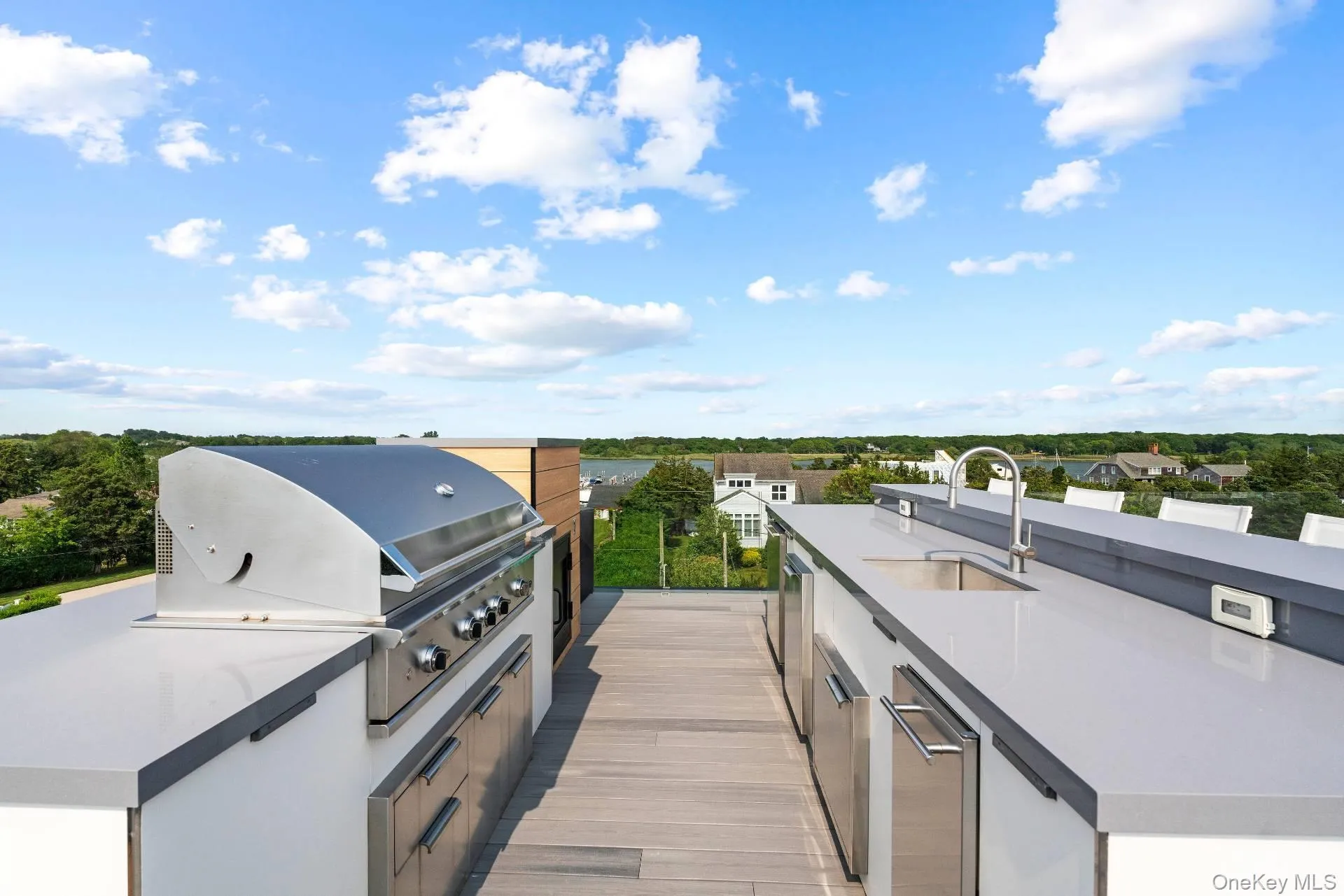 Incredible 4th Floor Rooftop Chefs Kitchen! Incredible 4th Floor Rooftop Chefs Kitchen!