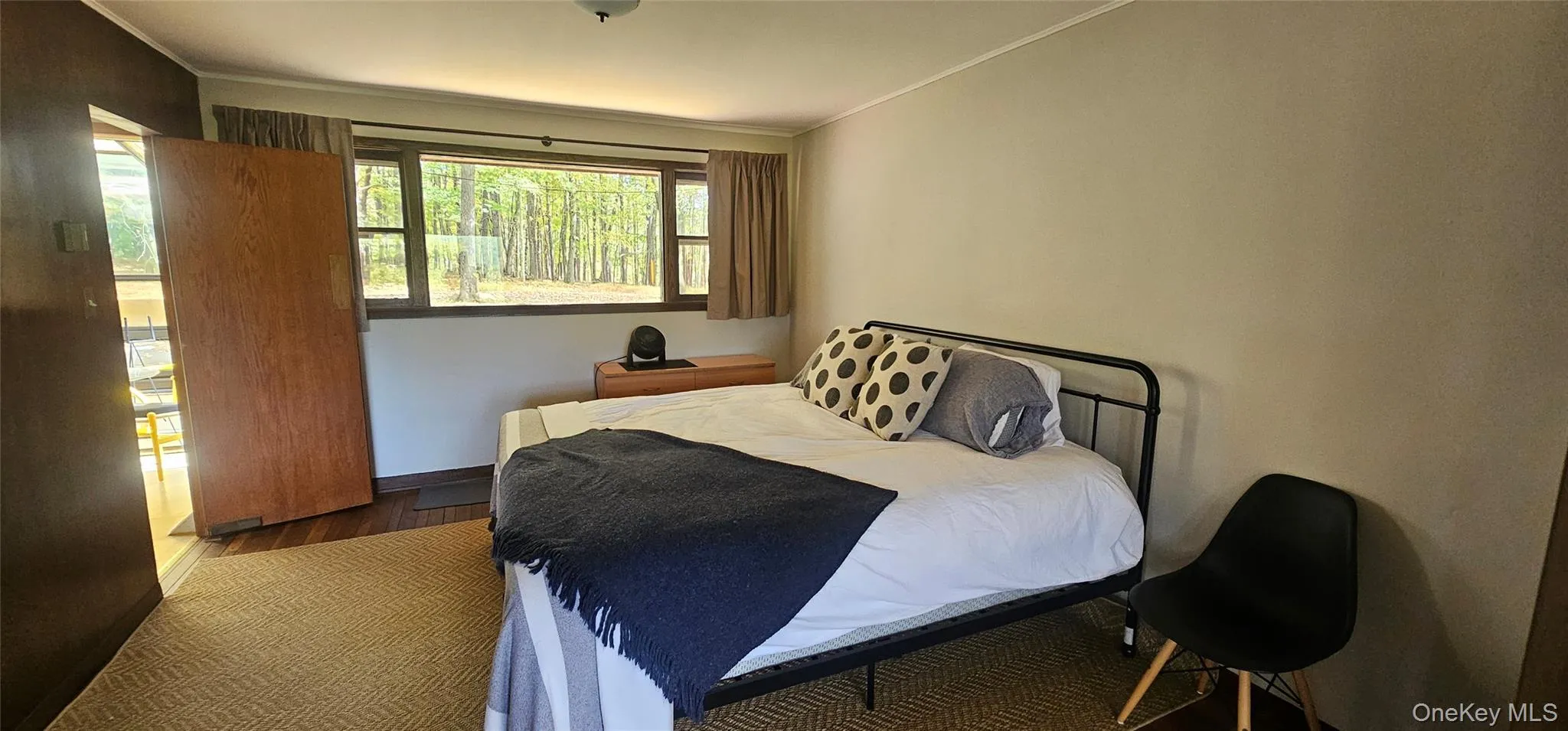 First floor bedroom with divider First floor bedroom with divider