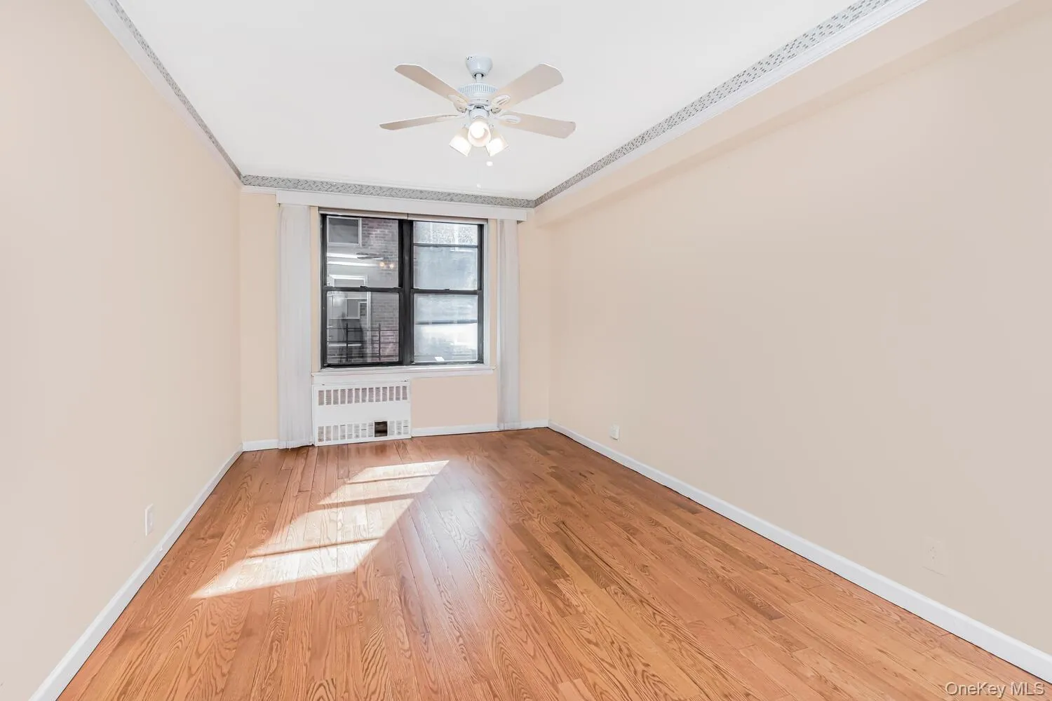 4315 Webster Avenue, New York, NY, 1 Bedroom Bedrooms, 3 Rooms Rooms,1 BathroomBathrooms,Residential,For Rent,Webster,0,920420 4315 Webster Avenue, New York, NY, 1 Bedroom Bedrooms, 3 Rooms Rooms,1 BathroomBathrooms,Residential,For Rent,Webster,0,920420