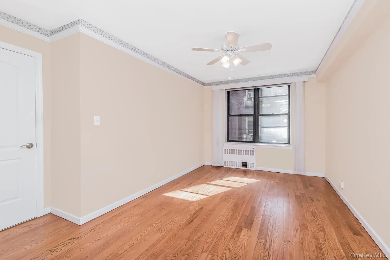 4315 Webster Avenue, New York, NY, 1 Bedroom Bedrooms, 3 Rooms Rooms,1 BathroomBathrooms,Residential,For Rent,Webster,0,920420 4315 Webster Avenue, New York, NY, 1 Bedroom Bedrooms, 3 Rooms Rooms,1 BathroomBathrooms,Residential,For Rent,Webster,0,920420