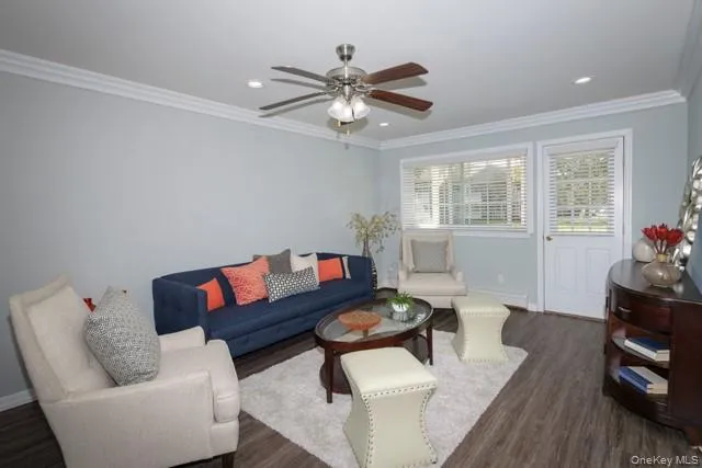 660 Veterans Highway, Smithtown, NY, 2 Bedrooms Bedrooms, 5 Rooms Rooms,1 BathroomBathrooms,Residential Lease,Idx,Veterans,0,920998 660 Veterans Highway, Smithtown, NY, 2 Bedrooms Bedrooms, 5 Rooms Rooms,1 BathroomBathrooms,Residential Lease,Idx,Veterans,0,920998