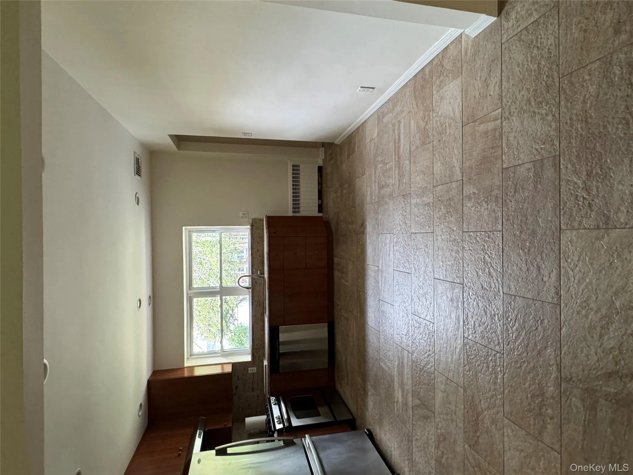 6 Highland Terrace, North Hempstead, NY, 3 Bedrooms Bedrooms, 6 Rooms Rooms,3 BathroomsBathrooms,Residential Lease,For Rent,Highland,0,921212 6 Highland Terrace, North Hempstead, NY, 3 Bedrooms Bedrooms, 6 Rooms Rooms,3 BathroomsBathrooms,Residential Lease,For Rent,Highland,0,921212