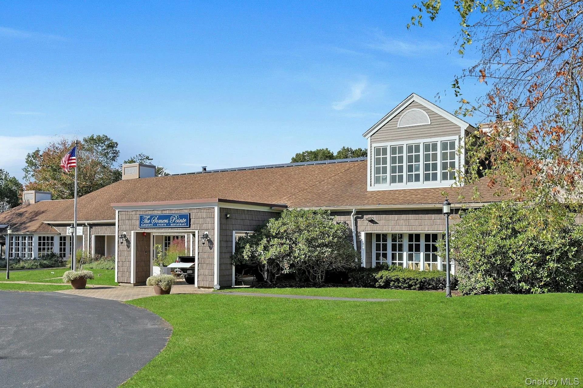 Somers National Somers National Golf Clubhouse entrance. Somers National Somers National Golf Clubhouse entrance.