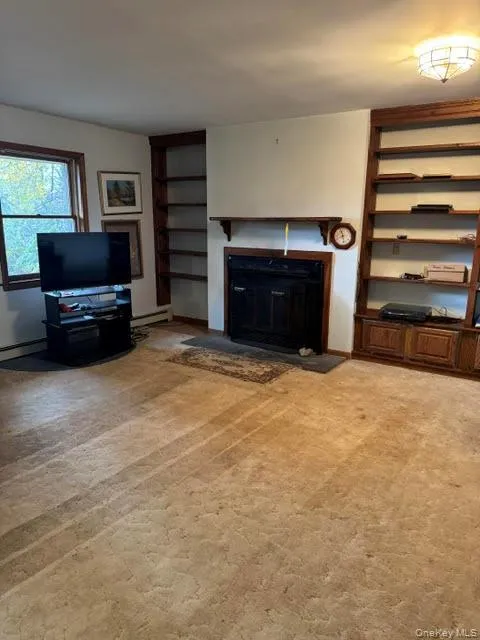 180 West Street, Warwick (town), NY, 2 Bedrooms Bedrooms, 6 Rooms Rooms,2 BathroomsBathrooms,Residential,For Rent,West,0,921356 180 West Street, Warwick (town), NY, 2 Bedrooms Bedrooms, 6 Rooms Rooms,2 BathroomsBathrooms,Residential,For Rent,West,0,921356