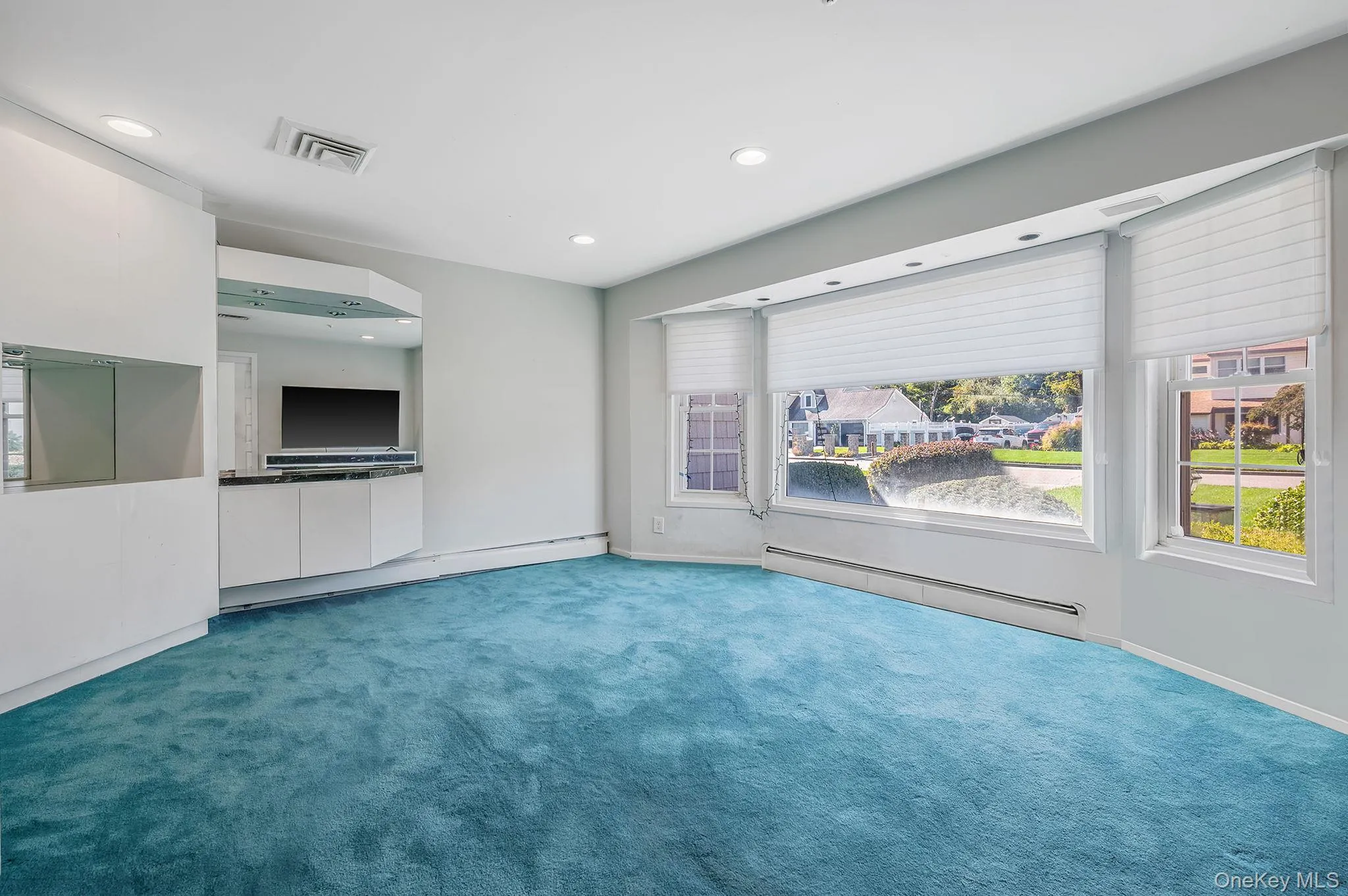 19 Dumond Place, Brookhaven, NY, 4 Bedrooms Bedrooms, 9 Rooms Rooms,2 BathroomsBathrooms,Residential,For Rent,Dumond,0,921372 19 Dumond Place, Brookhaven, NY, 4 Bedrooms Bedrooms, 9 Rooms Rooms,2 BathroomsBathrooms,Residential,For Rent,Dumond,0,921372