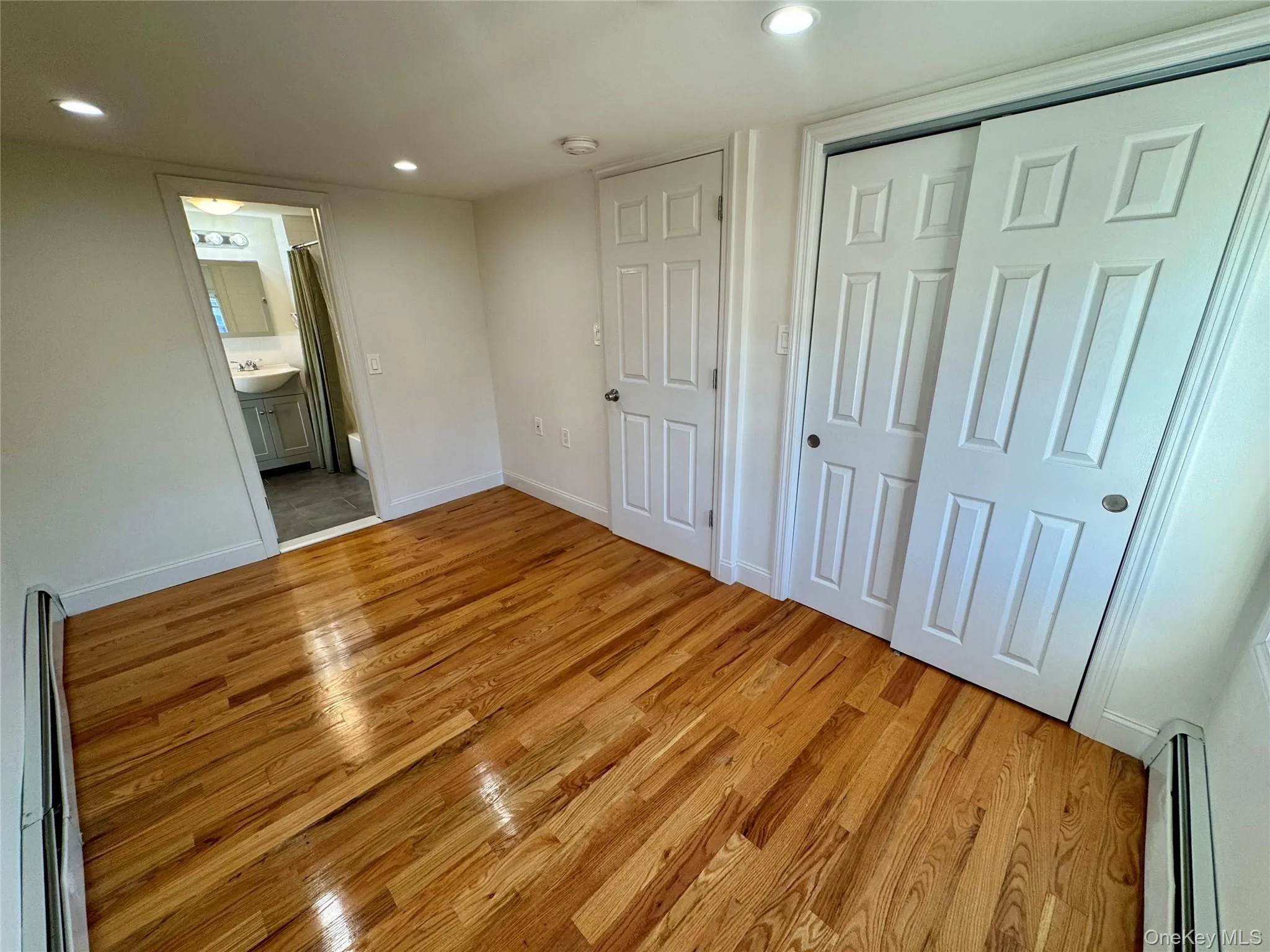 Bedroom w/ Double Closet Bedroom w/ Double Closet