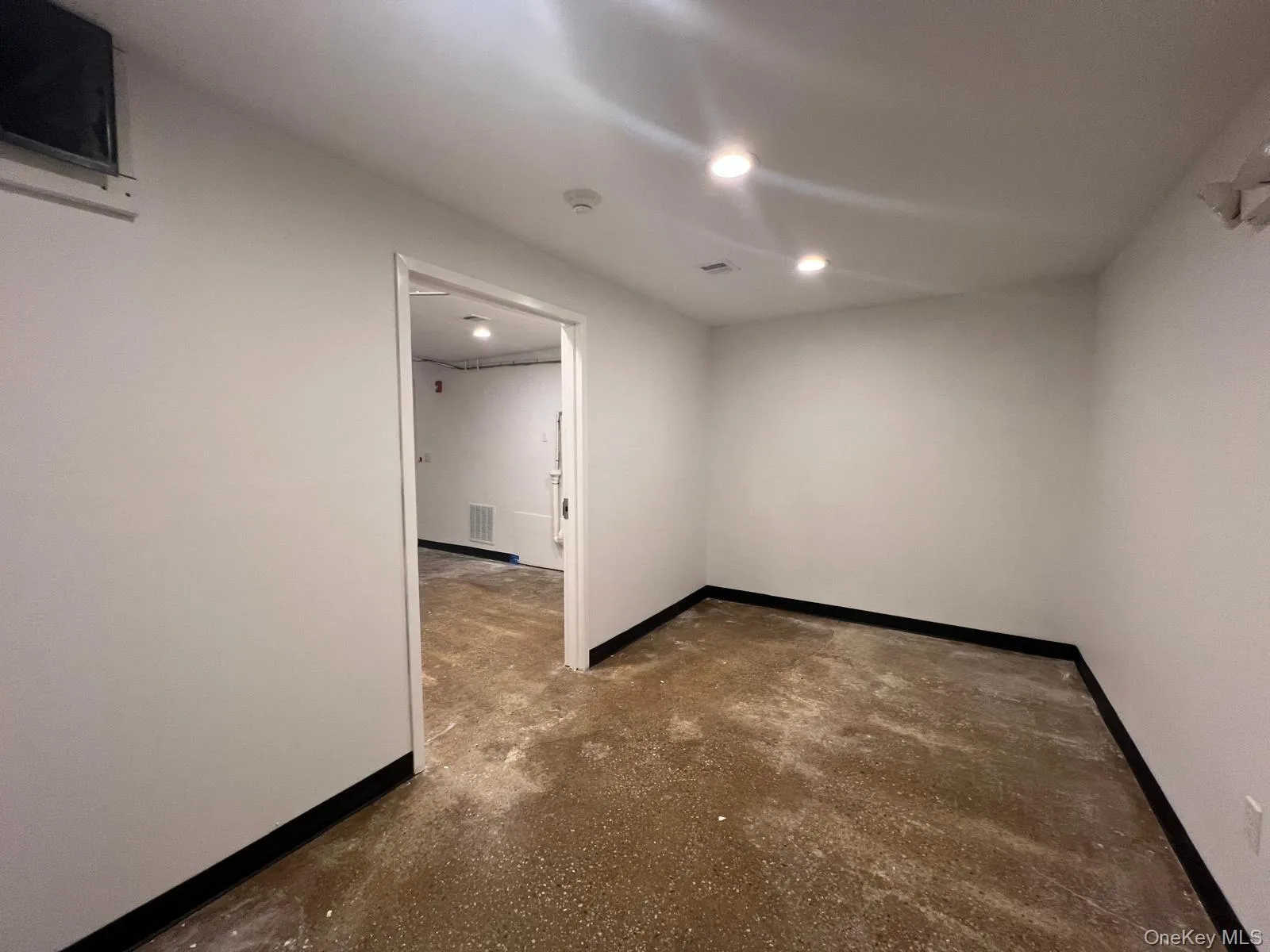 411 Jericho Turnpike, North Hempstead, NY, ,Commercial Lease,Idx,Jericho,0,921444 411 Jericho Turnpike, North Hempstead, NY, ,Commercial Lease,Idx,Jericho,0,921444