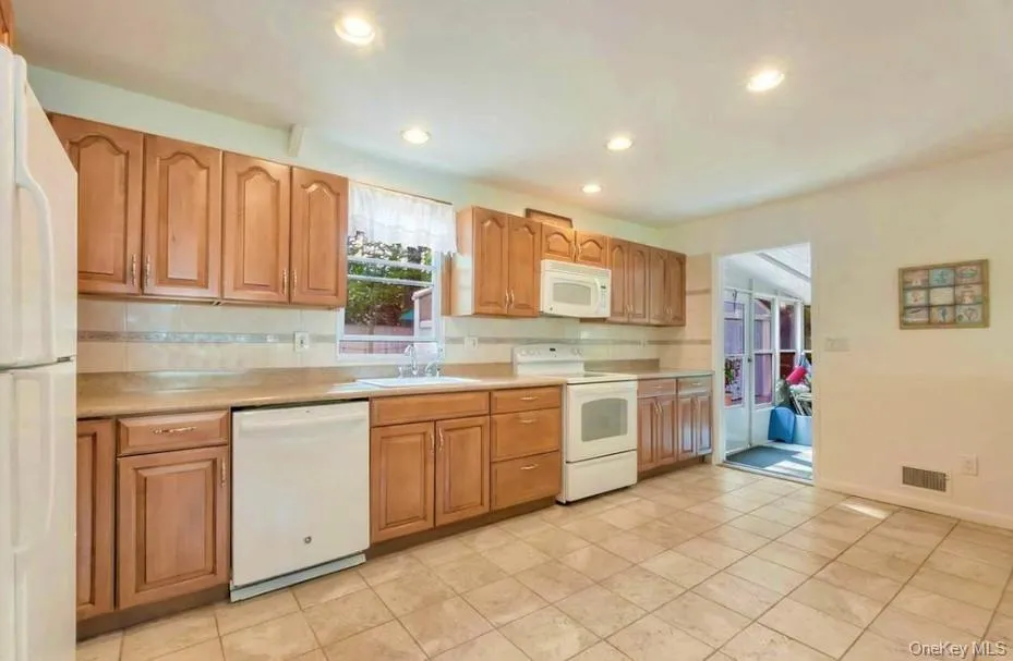 430 Grove Road, Southold, NY, 3 Bedrooms Bedrooms, 6 Rooms Rooms,1 BathroomBathrooms,Residential,For Rent,Grove,0,921579 430 Grove Road, Southold, NY, 3 Bedrooms Bedrooms, 6 Rooms Rooms,1 BathroomBathrooms,Residential,For Rent,Grove,0,921579