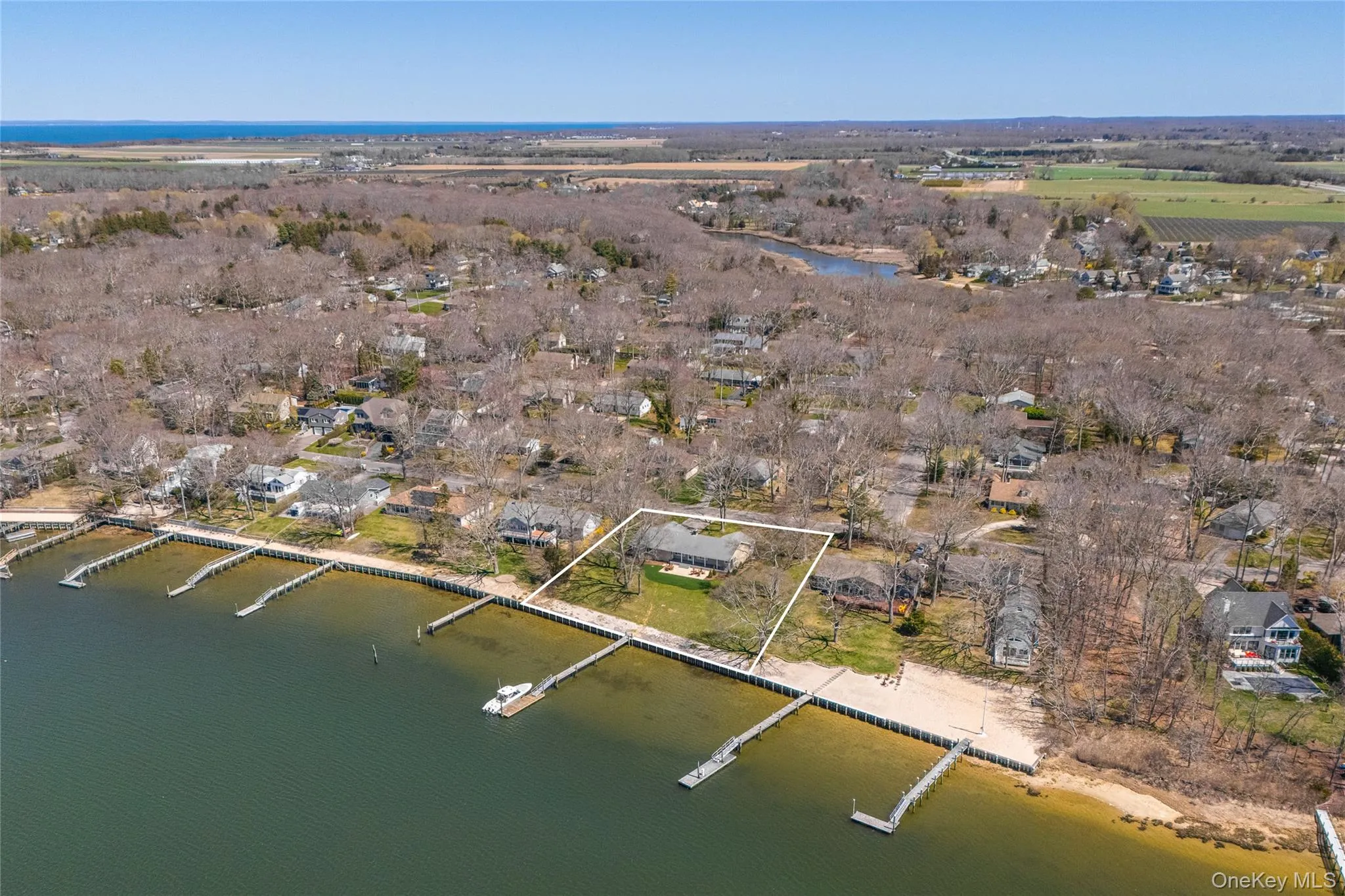 Bird's eye view featuring a water view Bird's eye view featuring a water view