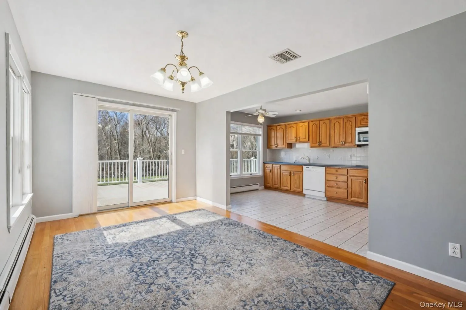Inlaw addition/suite has a dining room and open summer kitchen Inlaw addition/suite has a dining room and open summer kitchen