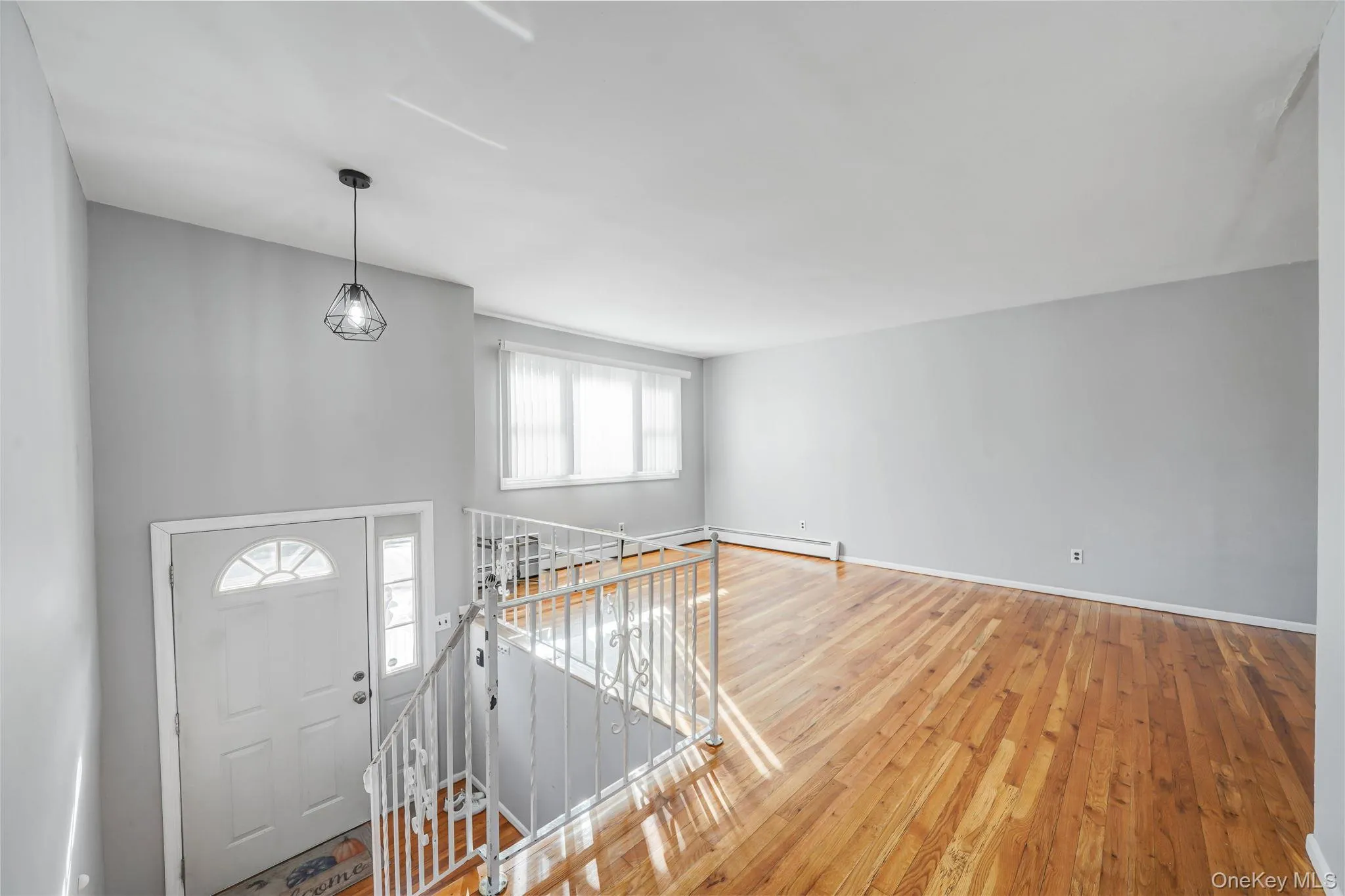 Formal LR with HW Floors Formal LR with HW Floors