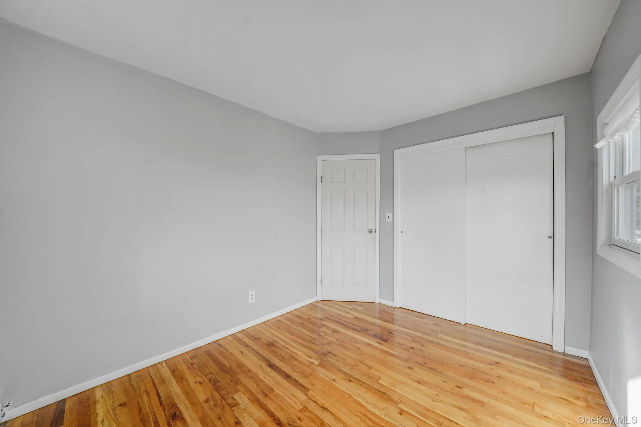 BR 2 with HW Floors BR 2 with HW Floors