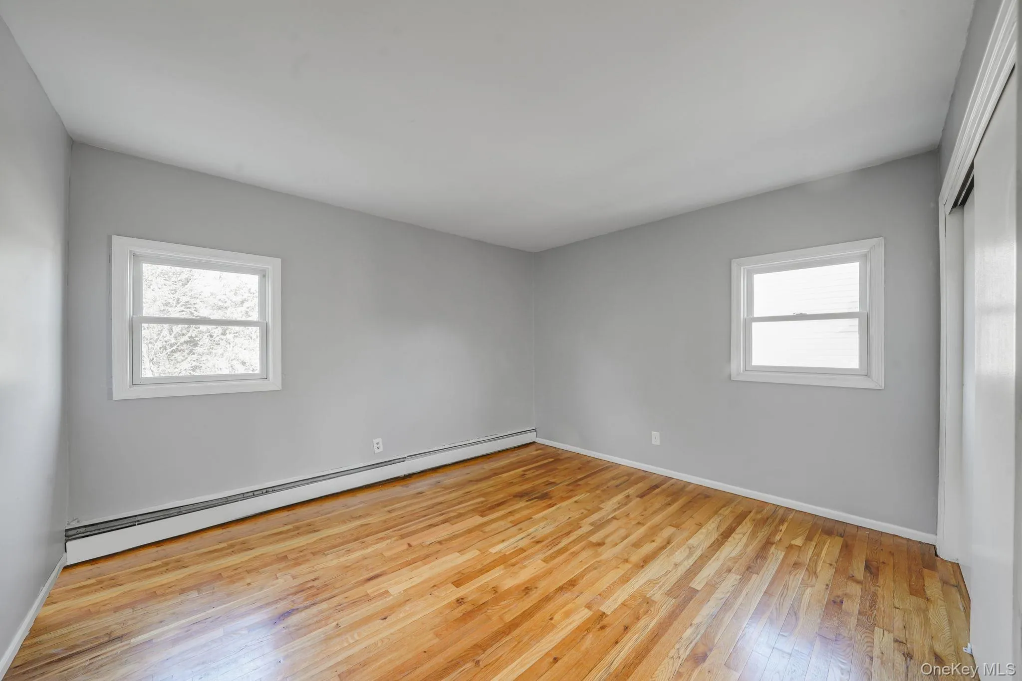 BR 3 with HW Floors BR 3 with HW Floors