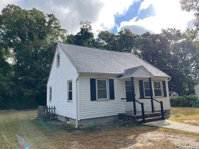 289 Jefferson, Brookhaven, NY, 3 Bedrooms Bedrooms, 7 Rooms Rooms,1 BathroomBathrooms,Residential Lease,Idx,Jefferson,0,921774 289 Jefferson, Brookhaven, NY, 3 Bedrooms Bedrooms, 7 Rooms Rooms,1 BathroomBathrooms,Residential Lease,Idx,Jefferson,0,921774