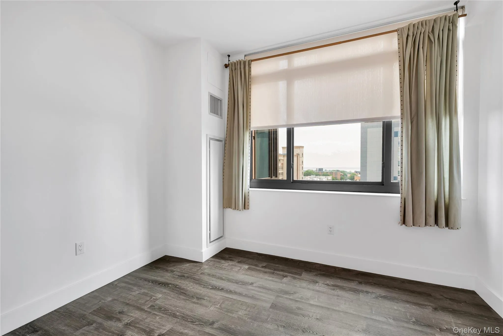 Before Virtually Staged Before Virtually Staged