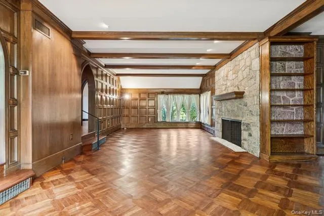 18 Heights Road, North Hempstead, NY, 5 Bedrooms Bedrooms, 16 Rooms Rooms,4 BathroomsBathrooms,Residential Lease,For Rent,Heights,0,921792 18 Heights Road, North Hempstead, NY, 5 Bedrooms Bedrooms, 16 Rooms Rooms,4 BathroomsBathrooms,Residential Lease,For Rent,Heights,0,921792