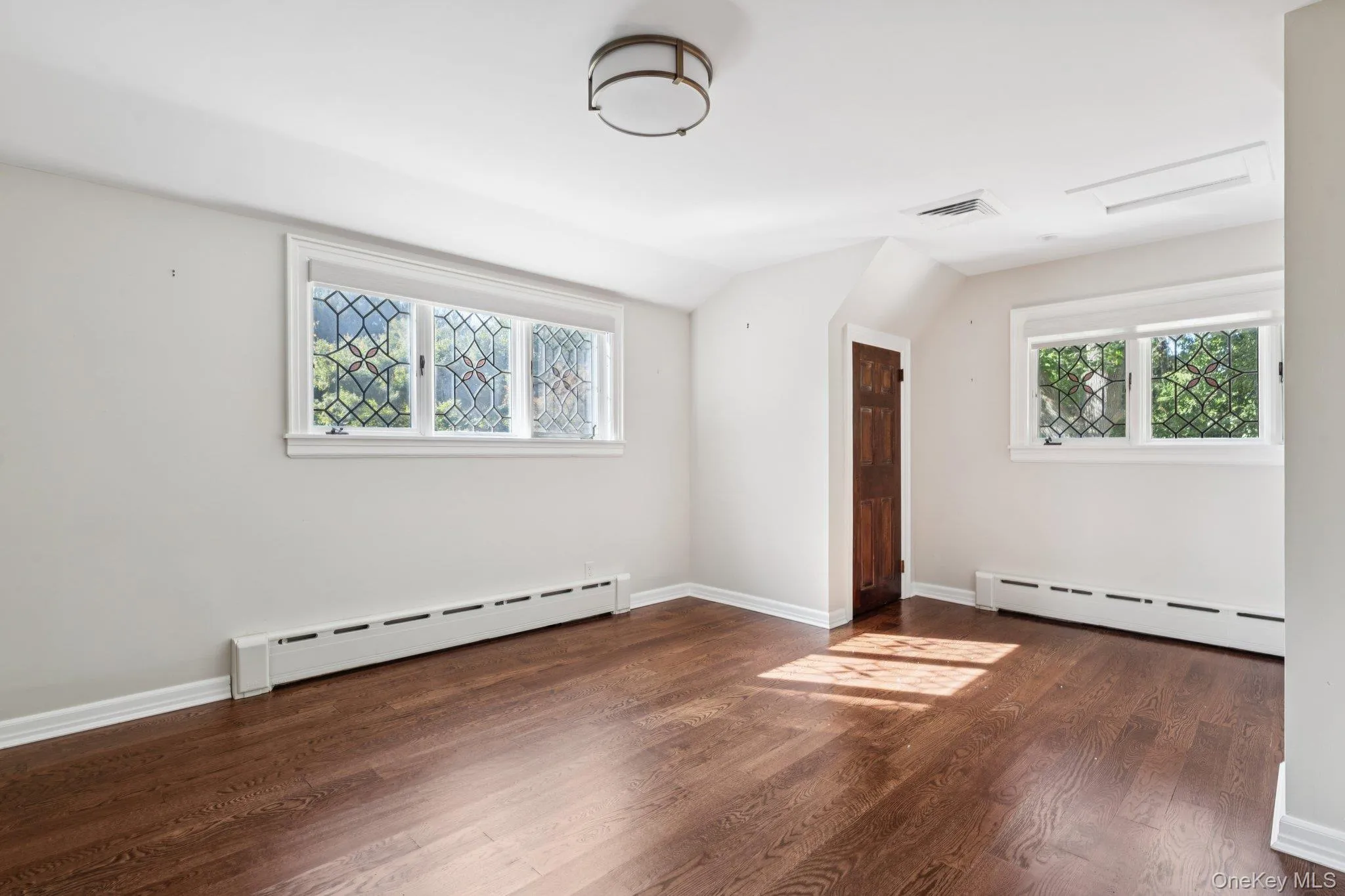 18 Heights Road, North Hempstead, NY, 5 Bedrooms Bedrooms, 16 Rooms Rooms,4 BathroomsBathrooms,Residential Lease,For Rent,Heights,0,921792 18 Heights Road, North Hempstead, NY, 5 Bedrooms Bedrooms, 16 Rooms Rooms,4 BathroomsBathrooms,Residential Lease,For Rent,Heights,0,921792