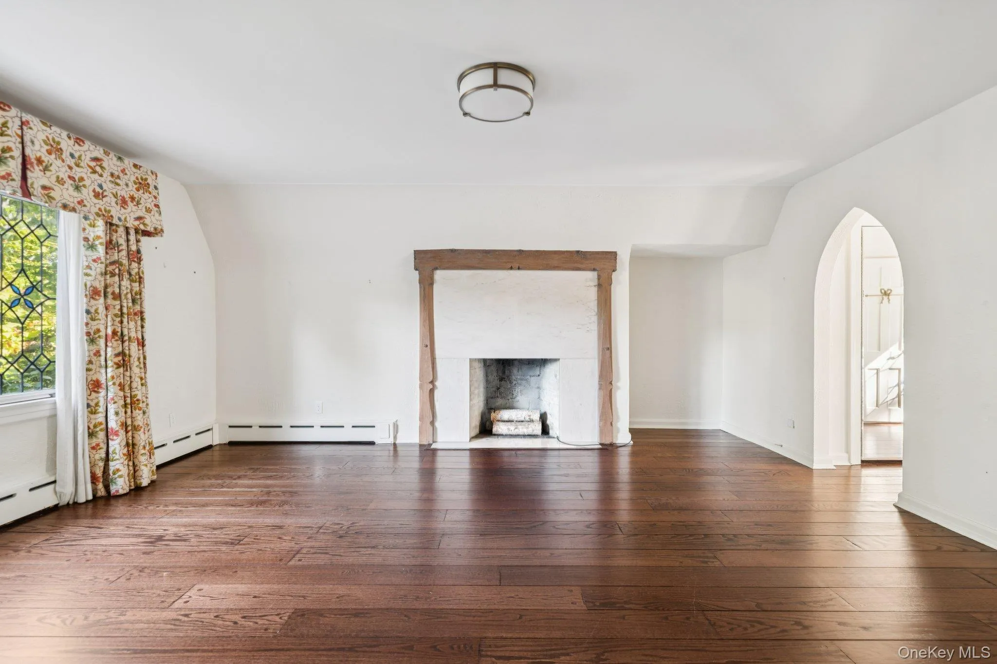 18 Heights Road, North Hempstead, NY, 5 Bedrooms Bedrooms, 16 Rooms Rooms,4 BathroomsBathrooms,Residential Lease,For Rent,Heights,0,921792 18 Heights Road, North Hempstead, NY, 5 Bedrooms Bedrooms, 16 Rooms Rooms,4 BathroomsBathrooms,Residential Lease,For Rent,Heights,0,921792