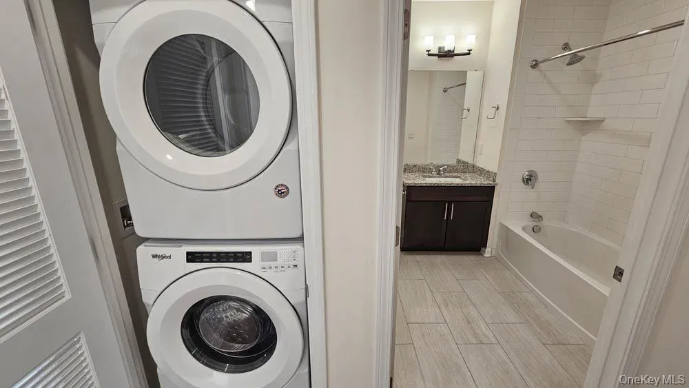 Washer and Dryer in unit Washer and Dryer in unit