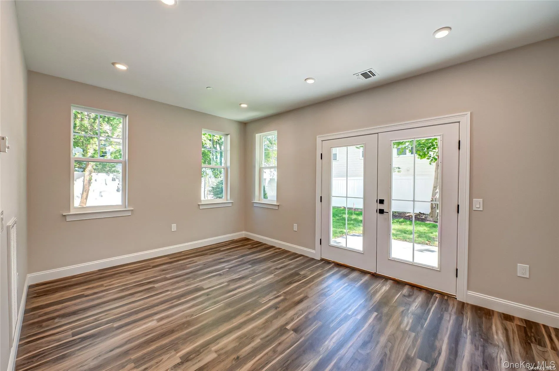 1 Conklin Street, Oyster Bay, NY, 2 Bedrooms Bedrooms, 5 Rooms Rooms,2 BathroomsBathrooms,Residential Lease,Idx,Conklin,0,921973 1 Conklin Street, Oyster Bay, NY, 2 Bedrooms Bedrooms, 5 Rooms Rooms,2 BathroomsBathrooms,Residential Lease,Idx,Conklin,0,921973