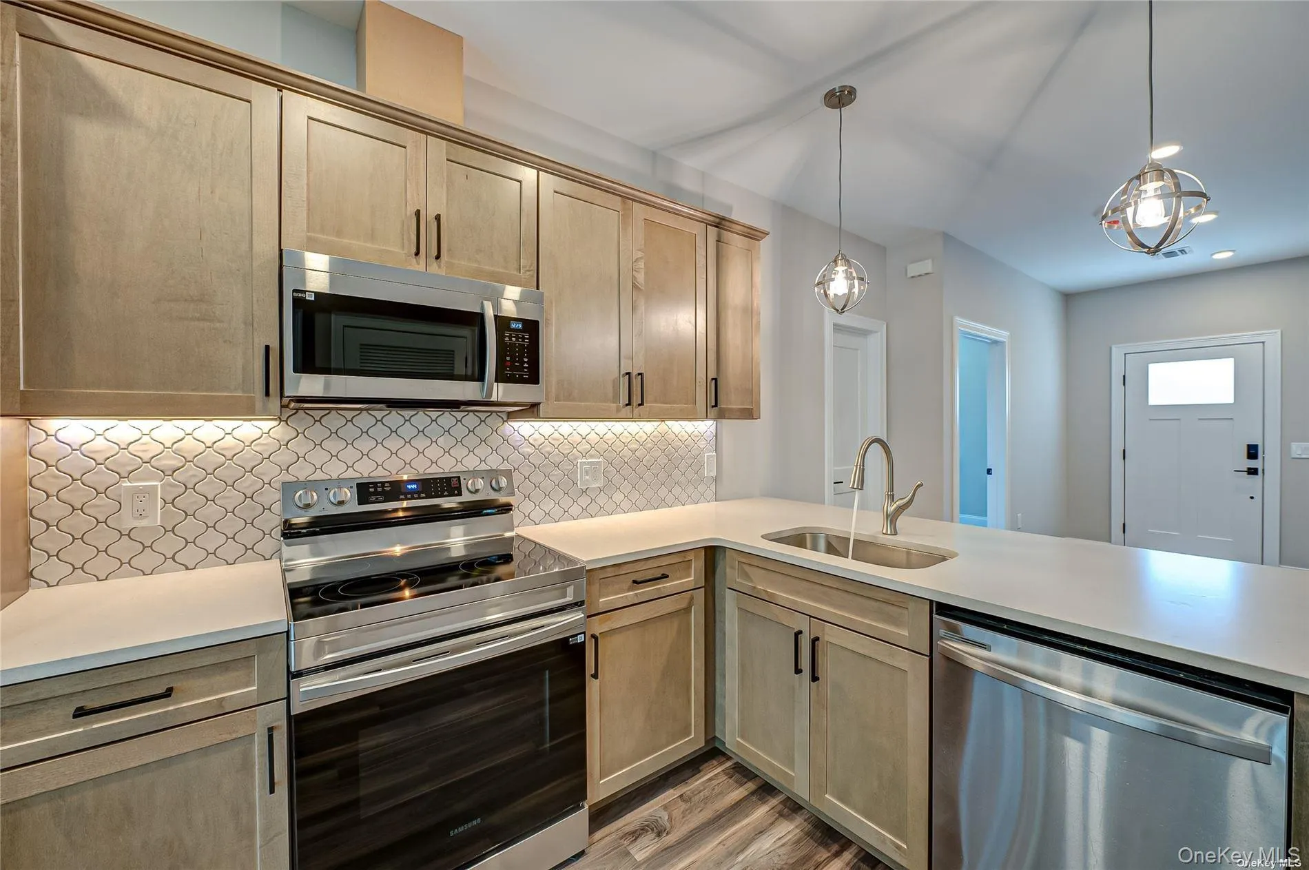 1 Conklin Street, Oyster Bay, NY, 2 Bedrooms Bedrooms, 5 Rooms Rooms,2 BathroomsBathrooms,Residential Lease,Idx,Conklin,0,921973 1 Conklin Street, Oyster Bay, NY, 2 Bedrooms Bedrooms, 5 Rooms Rooms,2 BathroomsBathrooms,Residential Lease,Idx,Conklin,0,921973