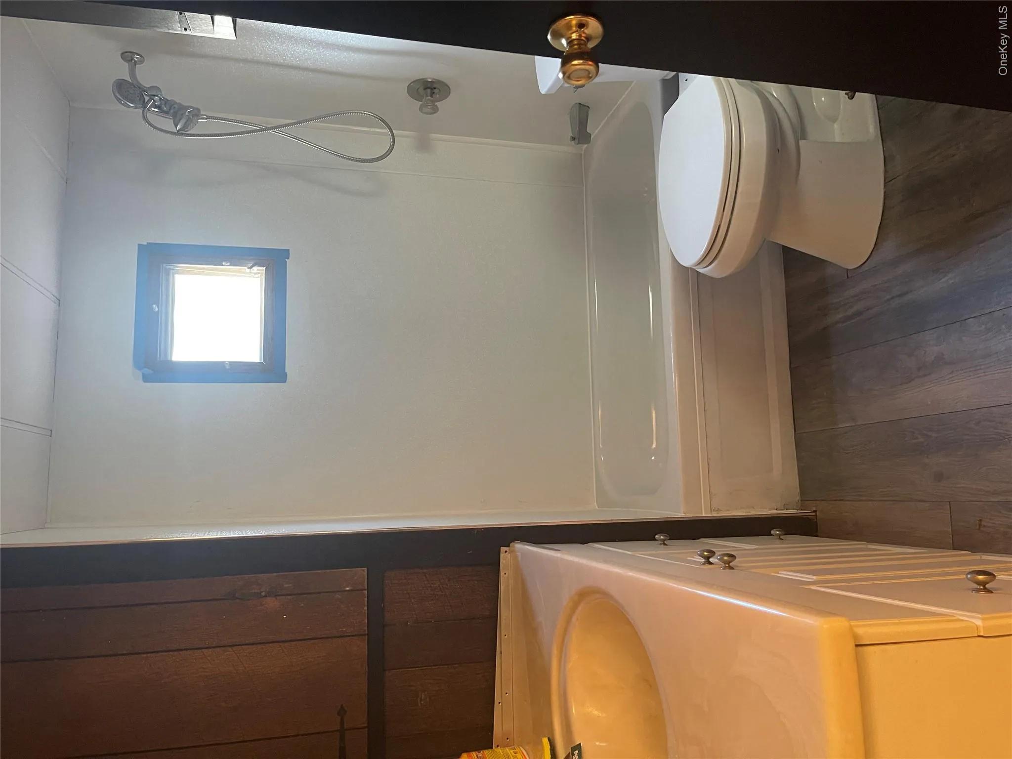 1661 Old Country Road, Riverhead, NY, 2 Bedrooms Bedrooms, 5 Rooms Rooms,1 BathroomBathrooms,Residential,For Rent,Old Country,0,922155 1661 Old Country Road, Riverhead, NY, 2 Bedrooms Bedrooms, 5 Rooms Rooms,1 BathroomBathrooms,Residential,For Rent,Old Country,0,922155