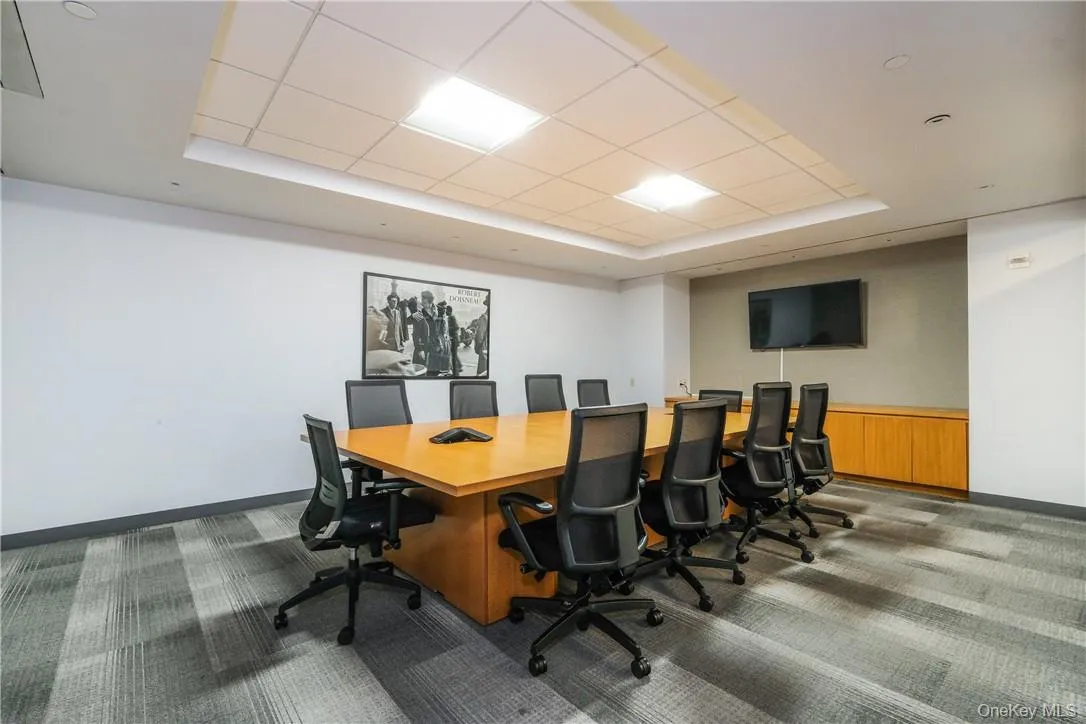 Large Conference Room Large Conference Room