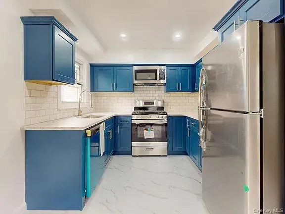 22 Whitney Avenue, Hempstead, NY, 2 Bedrooms Bedrooms, 5 Rooms Rooms,1 BathroomBathrooms,Residential Lease,Idx,Whitney,0,922351 22 Whitney Avenue, Hempstead, NY, 2 Bedrooms Bedrooms, 5 Rooms Rooms,1 BathroomBathrooms,Residential Lease,Idx,Whitney,0,922351