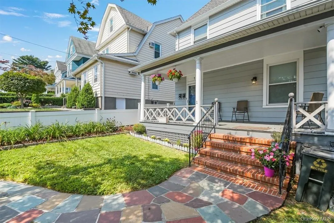1 Bayview Avenue, New Rochelle, NY, 3 Bedrooms Bedrooms, 8 Rooms Rooms,2 BathroomsBathrooms,Residential Lease,Idx,Bayview,0,922402 1 Bayview Avenue, New Rochelle, NY, 3 Bedrooms Bedrooms, 8 Rooms Rooms,2 BathroomsBathrooms,Residential Lease,Idx,Bayview,0,922402