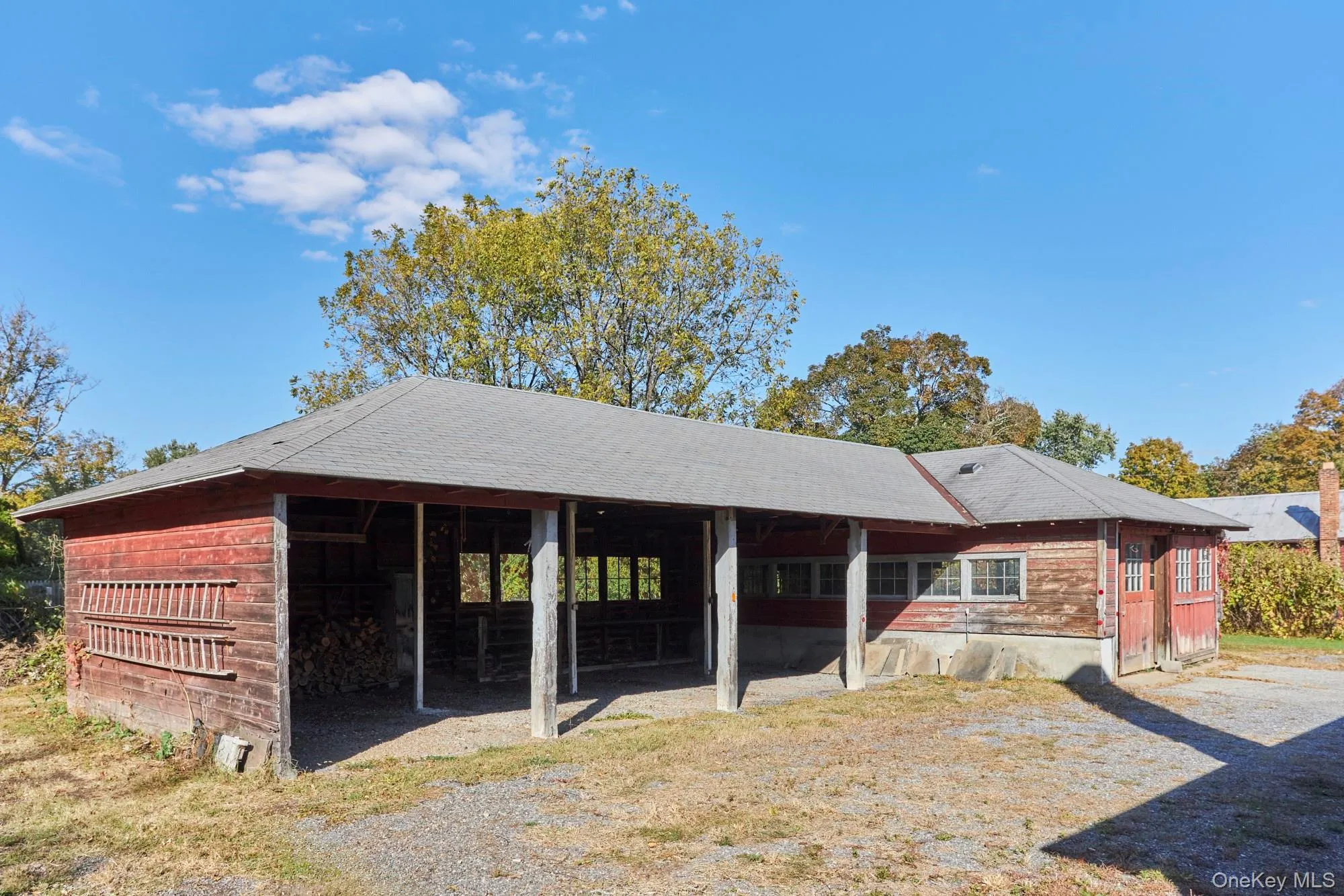Barn/Garage Barn/Garage