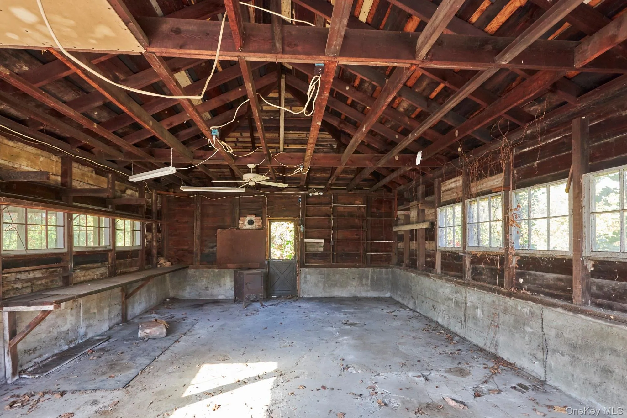 Barn/Garage Barn/Garage