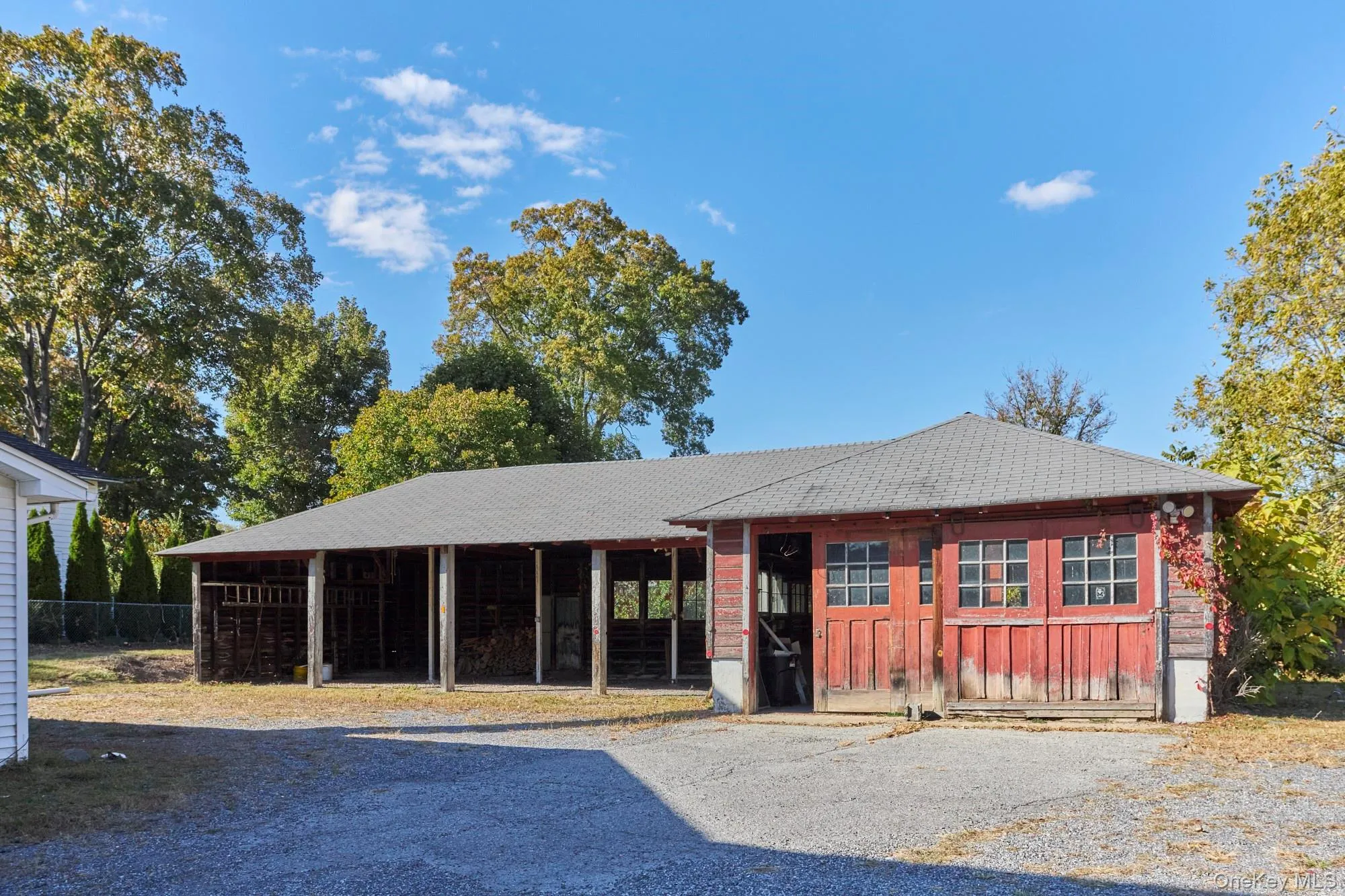 Barn/Garage Barn/Garage