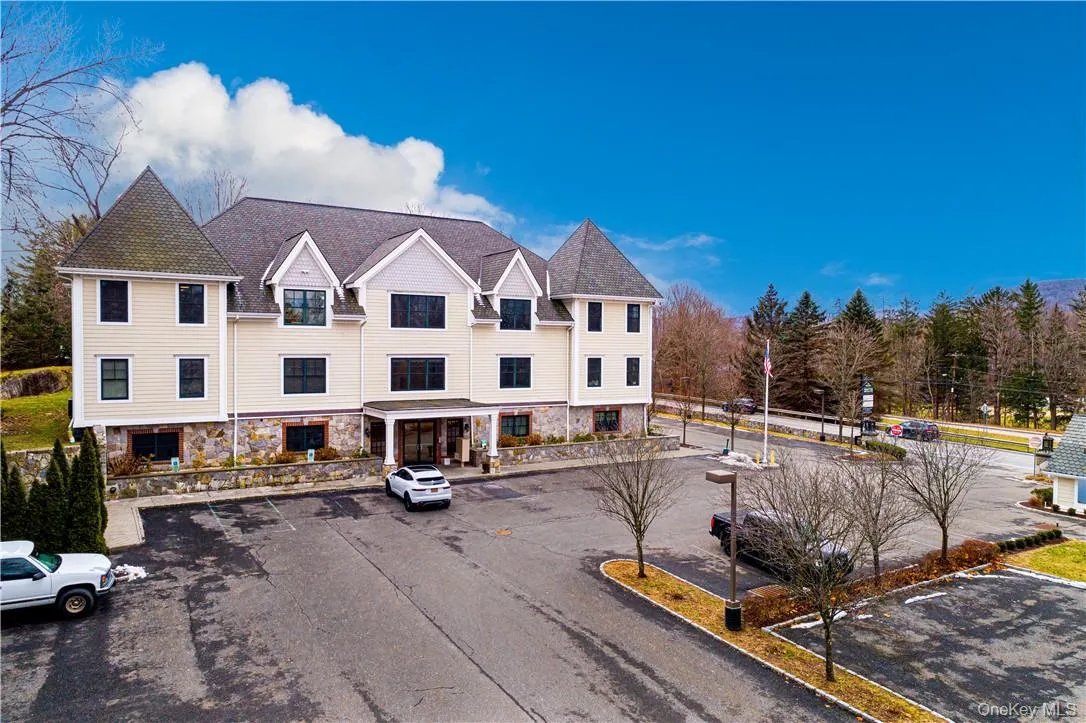 Ready for you to move in & proudly display your businesses sign on Route 22. Ready for you to move in & proudly display your businesses sign on Route 22.