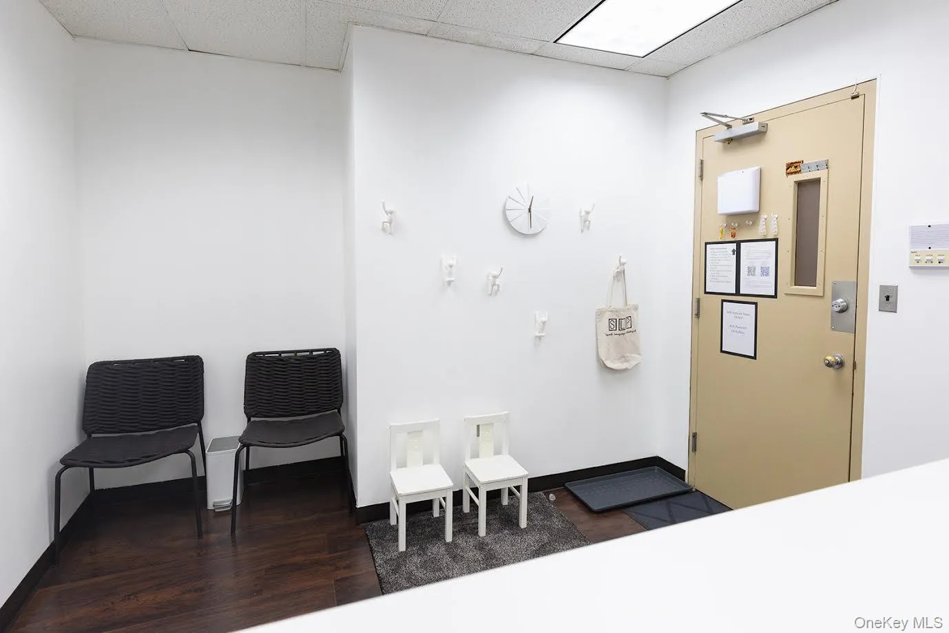 Waiting area Waiting area