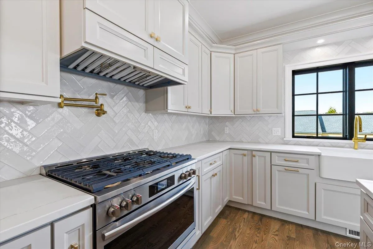 93 Park Avenue, Harrison, NY, 4 Bedrooms Bedrooms, 10 Rooms Rooms,3 BathroomsBathrooms,Residential Lease,Idx,Park,0,922496 93 Park Avenue, Harrison, NY, 4 Bedrooms Bedrooms, 10 Rooms Rooms,3 BathroomsBathrooms,Residential Lease,Idx,Park,0,922496