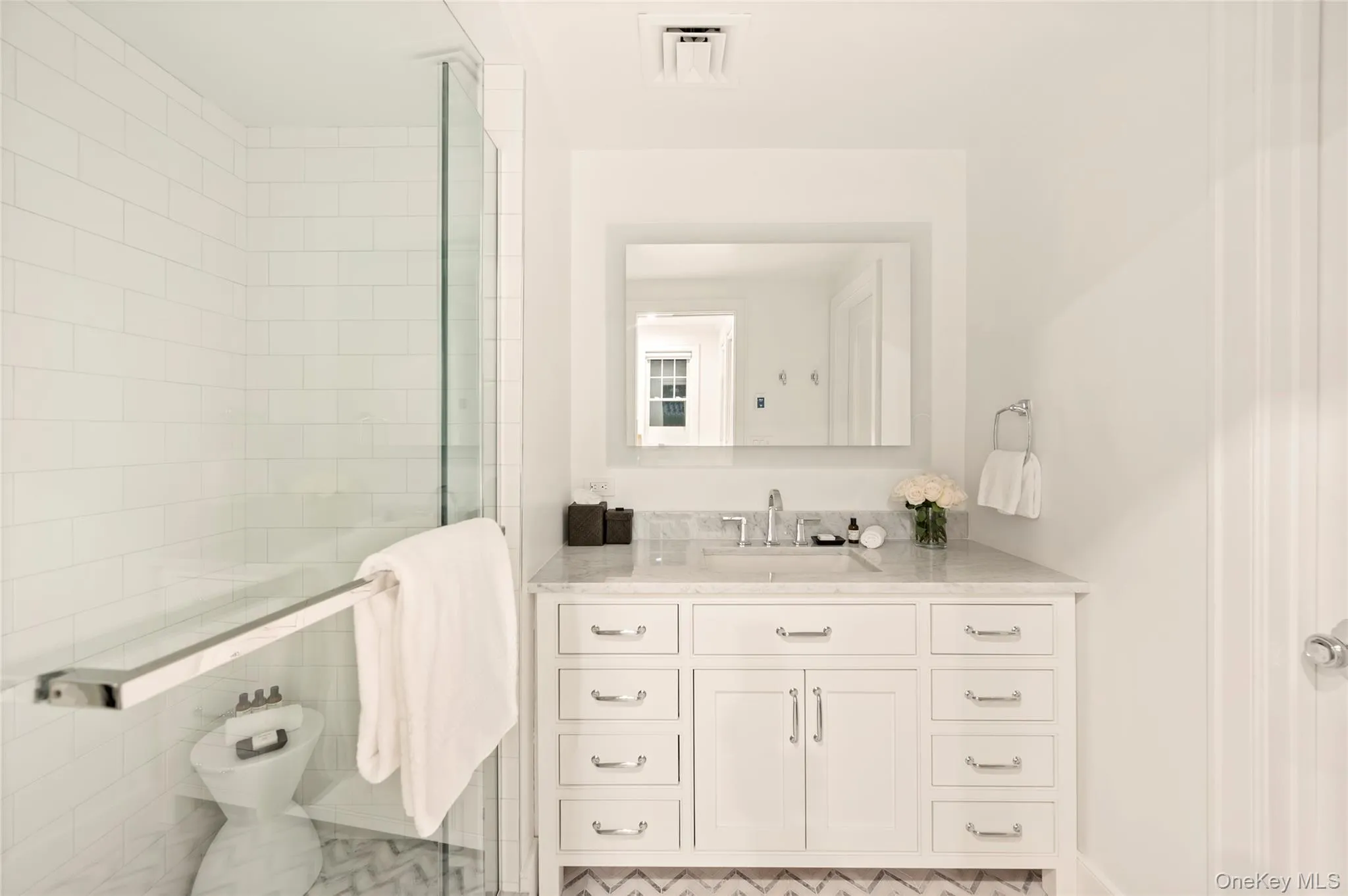 3 Old Boathouse Lane, Southampton, NY, 3 Bedrooms Bedrooms, 9 Rooms Rooms,3 BathroomsBathrooms,Residential,For Rent,Old Boathouse,0,922506 3 Old Boathouse Lane, Southampton, NY, 3 Bedrooms Bedrooms, 9 Rooms Rooms,3 BathroomsBathrooms,Residential,For Rent,Old Boathouse,0,922506