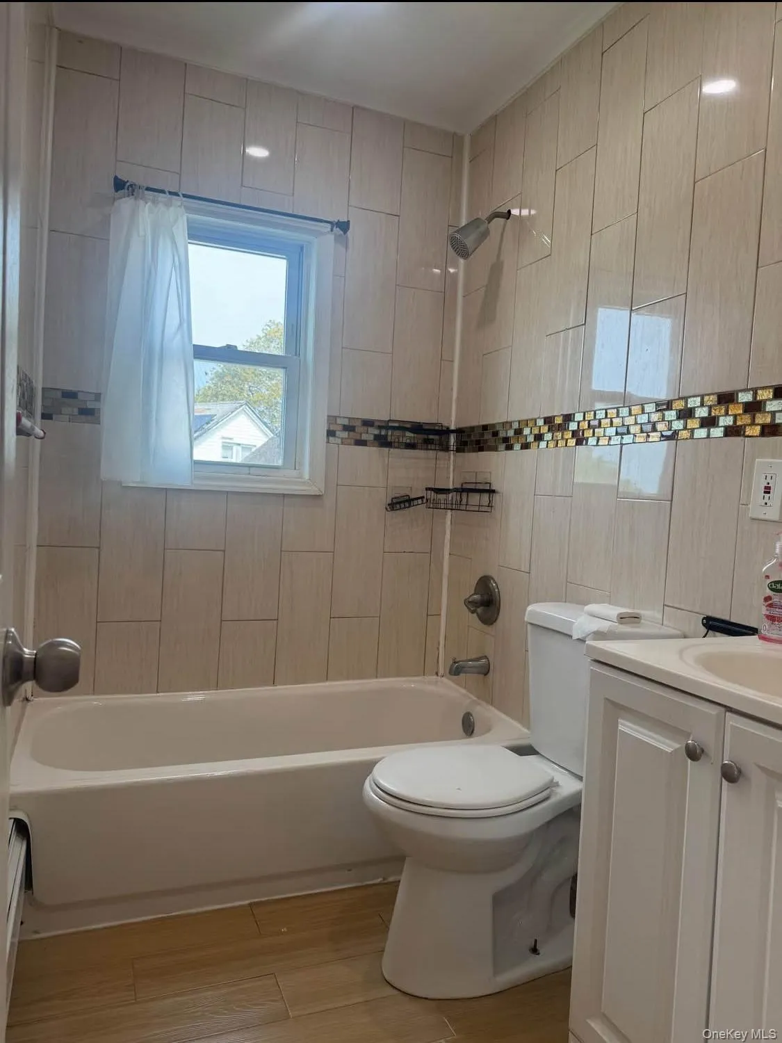 11015 Rockaway Boulevard, New York, NY, 3 Bedrooms Bedrooms, 6 Rooms Rooms,1 BathroomBathrooms,Residential Lease,Idx,Rockaway,0,922750 11015 Rockaway Boulevard, New York, NY, 3 Bedrooms Bedrooms, 6 Rooms Rooms,1 BathroomBathrooms,Residential Lease,Idx,Rockaway,0,922750