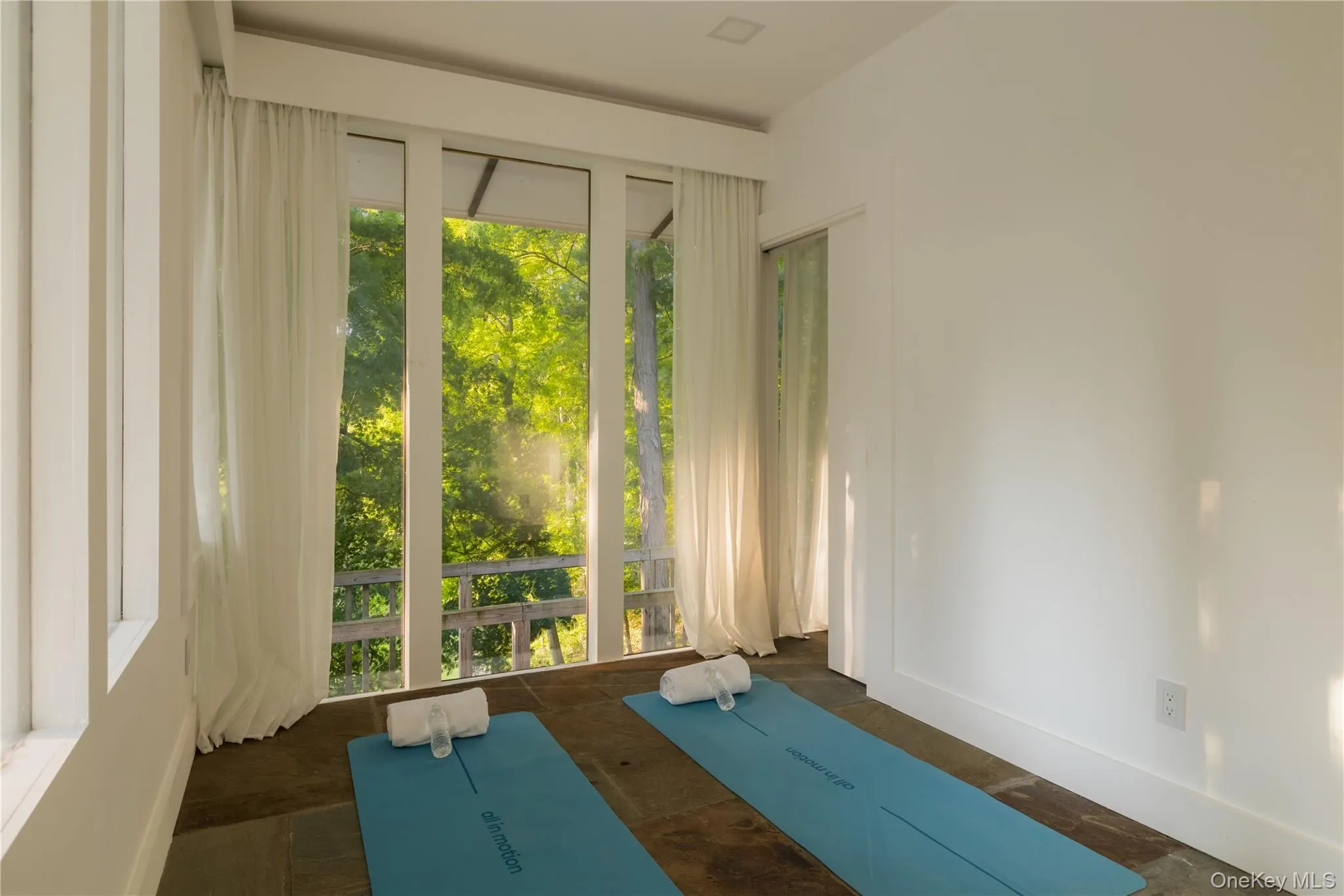 Yoga/flex room in pavillion Yoga/flex room in pavillion