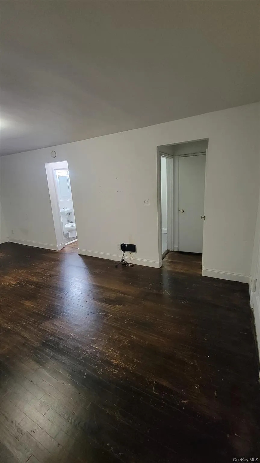 141-30 84th Road, New York, NY, 2 Rooms Rooms,1 BathroomBathrooms,Residential Lease,Idx,84th,0,922966 141-30 84th Road, New York, NY, 2 Rooms Rooms,1 BathroomBathrooms,Residential Lease,Idx,84th,0,922966