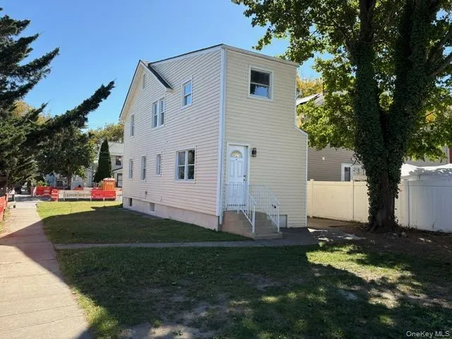 191-47 114th Drive, New York, NY, 6 Bedrooms Bedrooms, 12 Rooms Rooms,2 BathroomsBathrooms,Residential,For Rent,114th,0,923108 191-47 114th Drive, New York, NY, 6 Bedrooms Bedrooms, 12 Rooms Rooms,2 BathroomsBathrooms,Residential,For Rent,114th,0,923108
