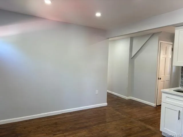 191-47 114th Drive, New York, NY, 6 Bedrooms Bedrooms, 12 Rooms Rooms,2 BathroomsBathrooms,Residential,For Rent,114th,0,923108 191-47 114th Drive, New York, NY, 6 Bedrooms Bedrooms, 12 Rooms Rooms,2 BathroomsBathrooms,Residential,For Rent,114th,0,923108