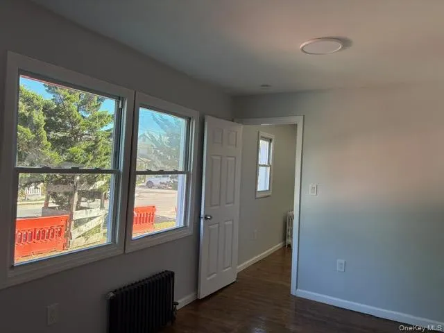 Large bedroom w outside entrance Large bedroom w outside entrance