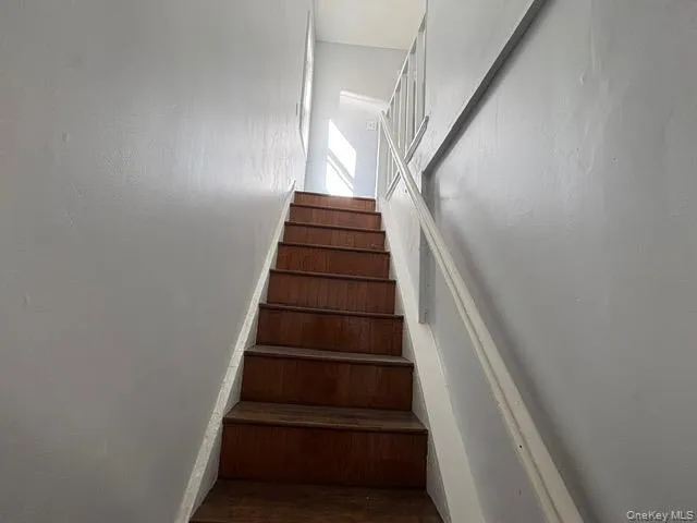 stairs to 2nd fl stairs to 2nd fl